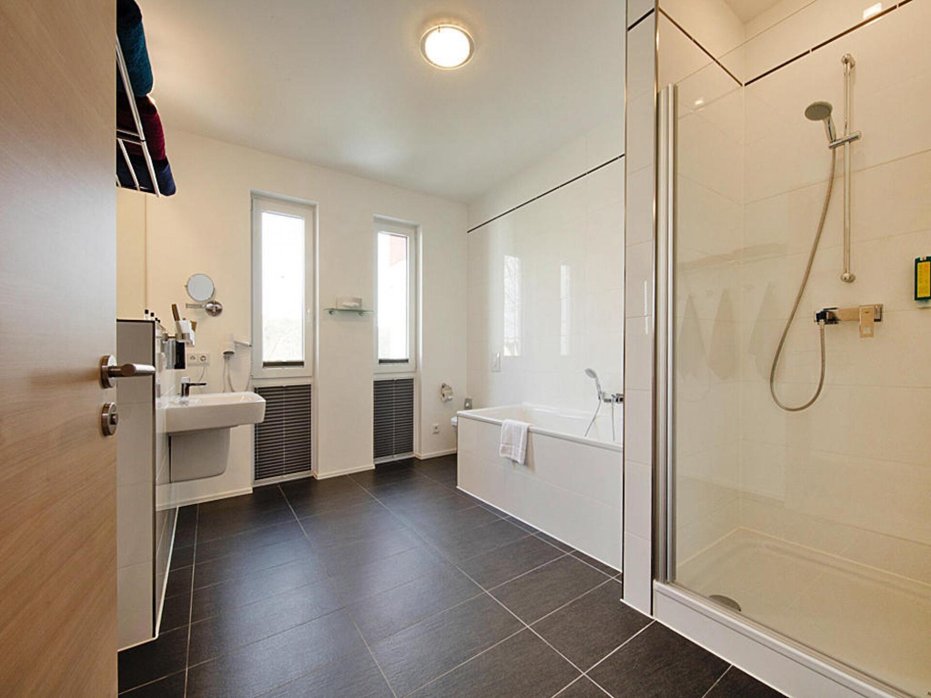 Op 300 m van het meer: luxe appartement voor 7 personen in Strausberg - foto 14