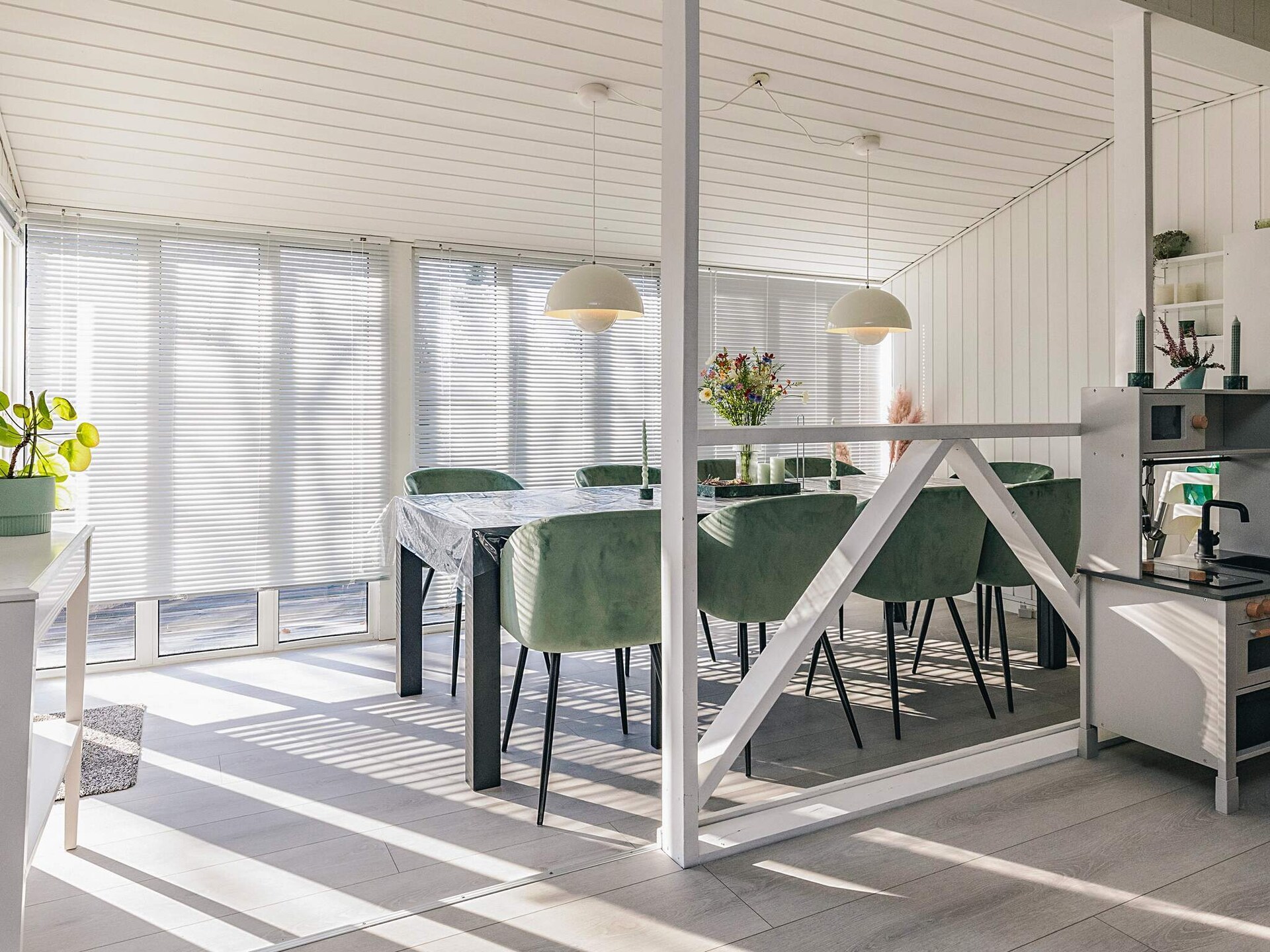 Ruim vakantiehuis met privé-zwembad, sauna en whirlpool op 1 km van strand - foto 12