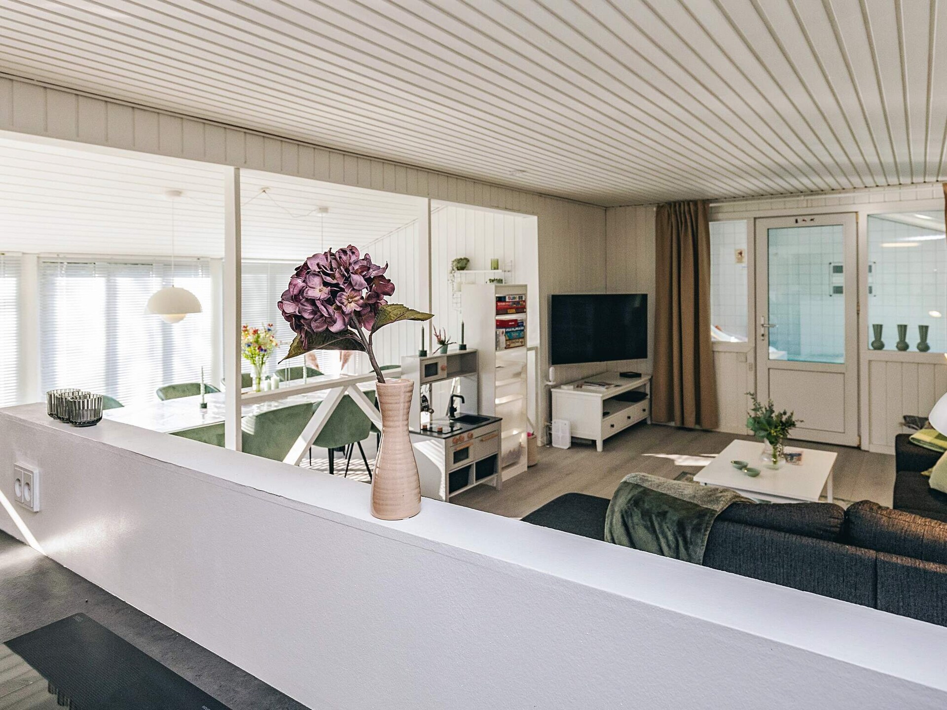 Ruim vakantiehuis met privé-zwembad, sauna en whirlpool op 1 km van strand - foto 19
