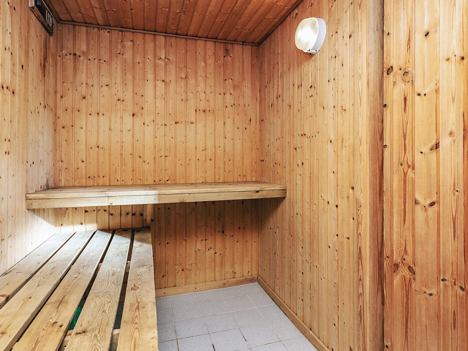 Ruim vakantiehuis met privé-zwembad, sauna en whirlpool op 1 km van strand - foto 34