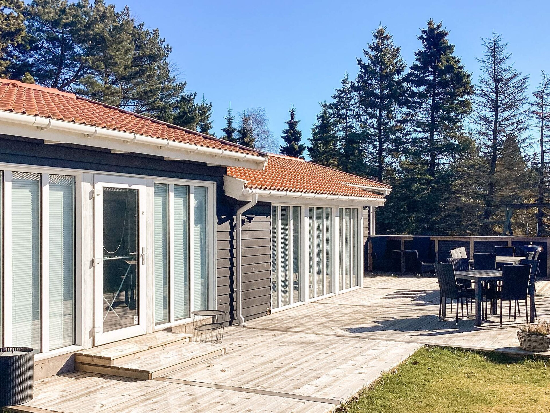 Ruim vakantiehuis met privé-zwembad, sauna en whirlpool op 1 km van strand - foto 3