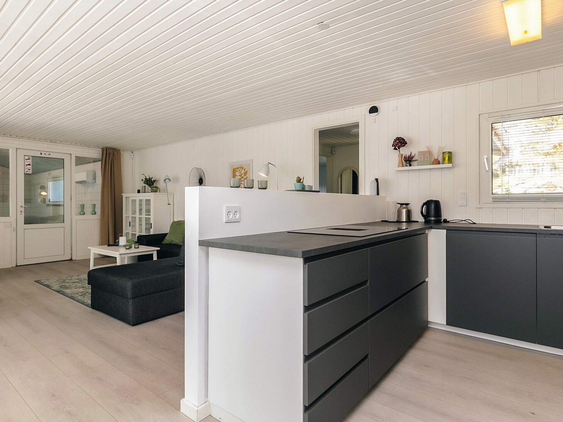 Ruim vakantiehuis met privé-zwembad, sauna en whirlpool op 1 km van strand - foto 18