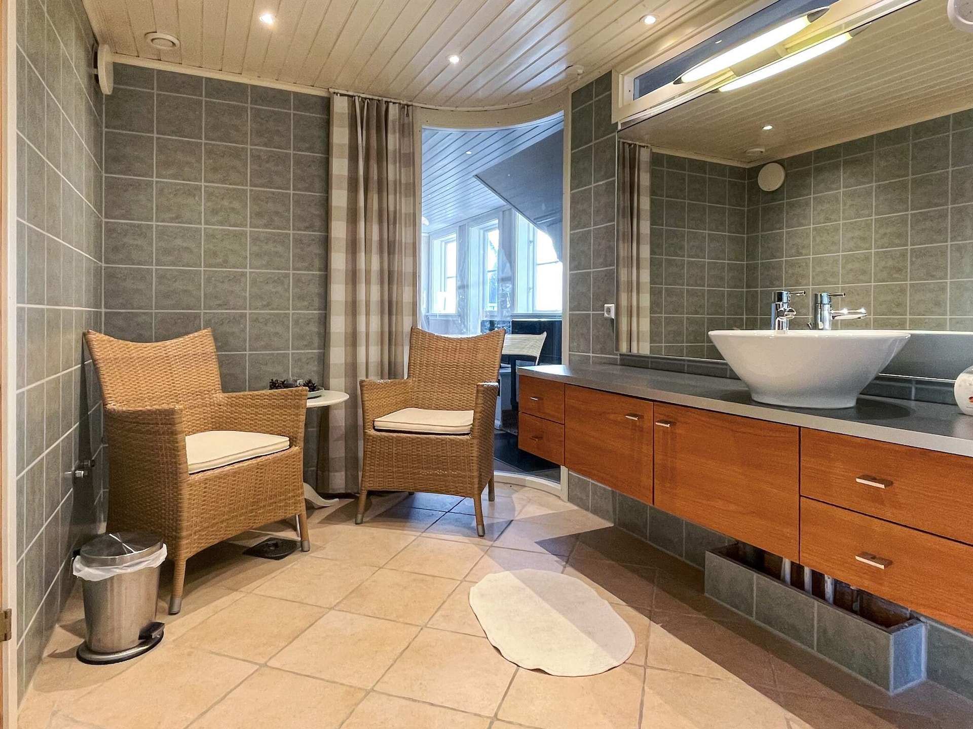 Op 400 m van zee: ruim vakantiehuis voor 8 personen in Färjestaden - foto 32