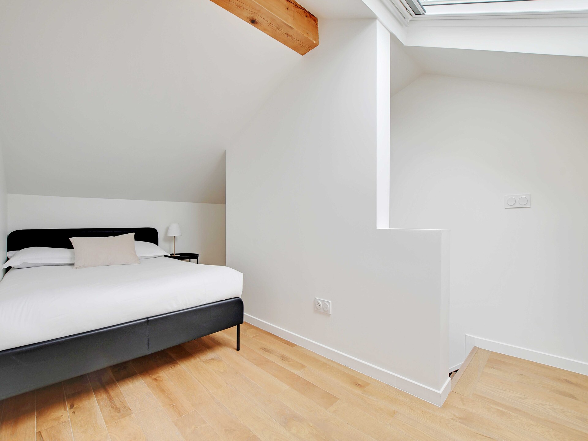 Licht duplex appartement in Nanterre, vlakbij RER A en Parijs - foto 3