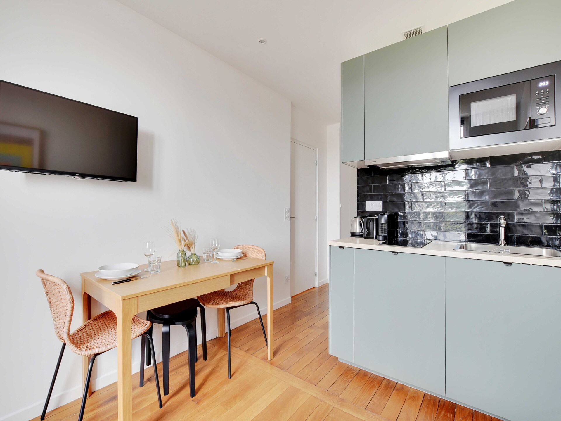 Licht duplex appartement in Nanterre, vlakbij RER A en Parijs - foto 9