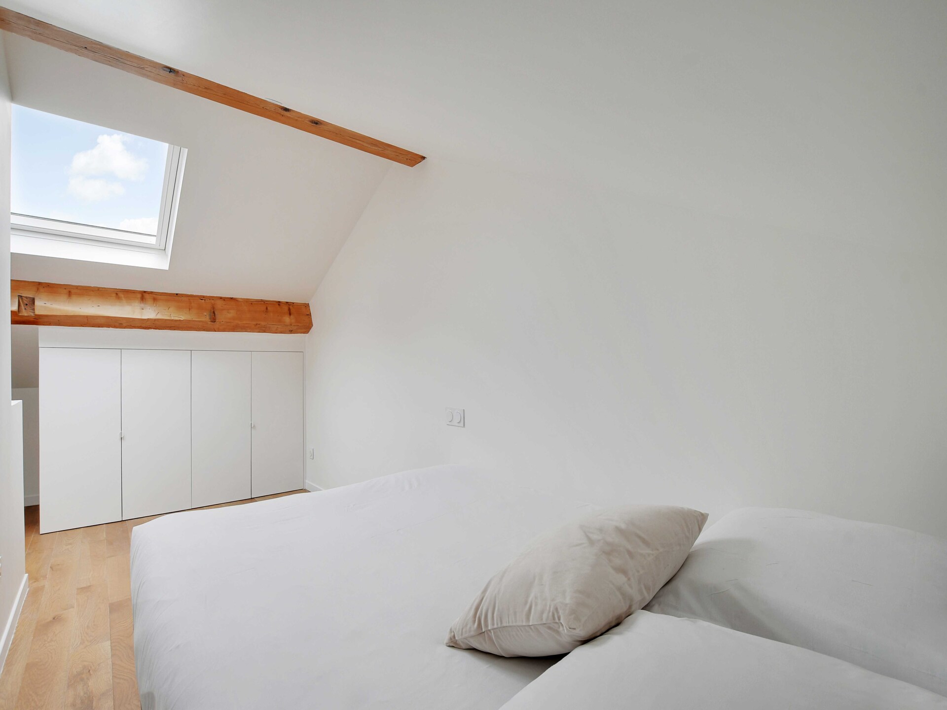 Licht duplex appartement in Nanterre, vlakbij RER A en Parijs - foto 10