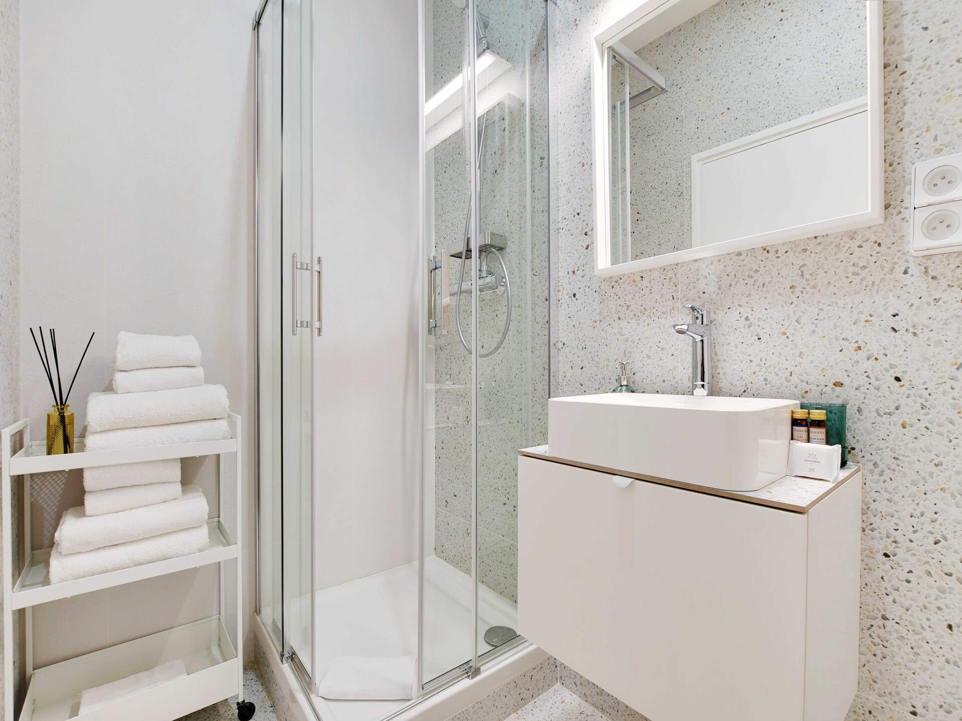 Modern appartement aan RER A in Nanterre, ideaal voor stedentrip Parijs - foto 4