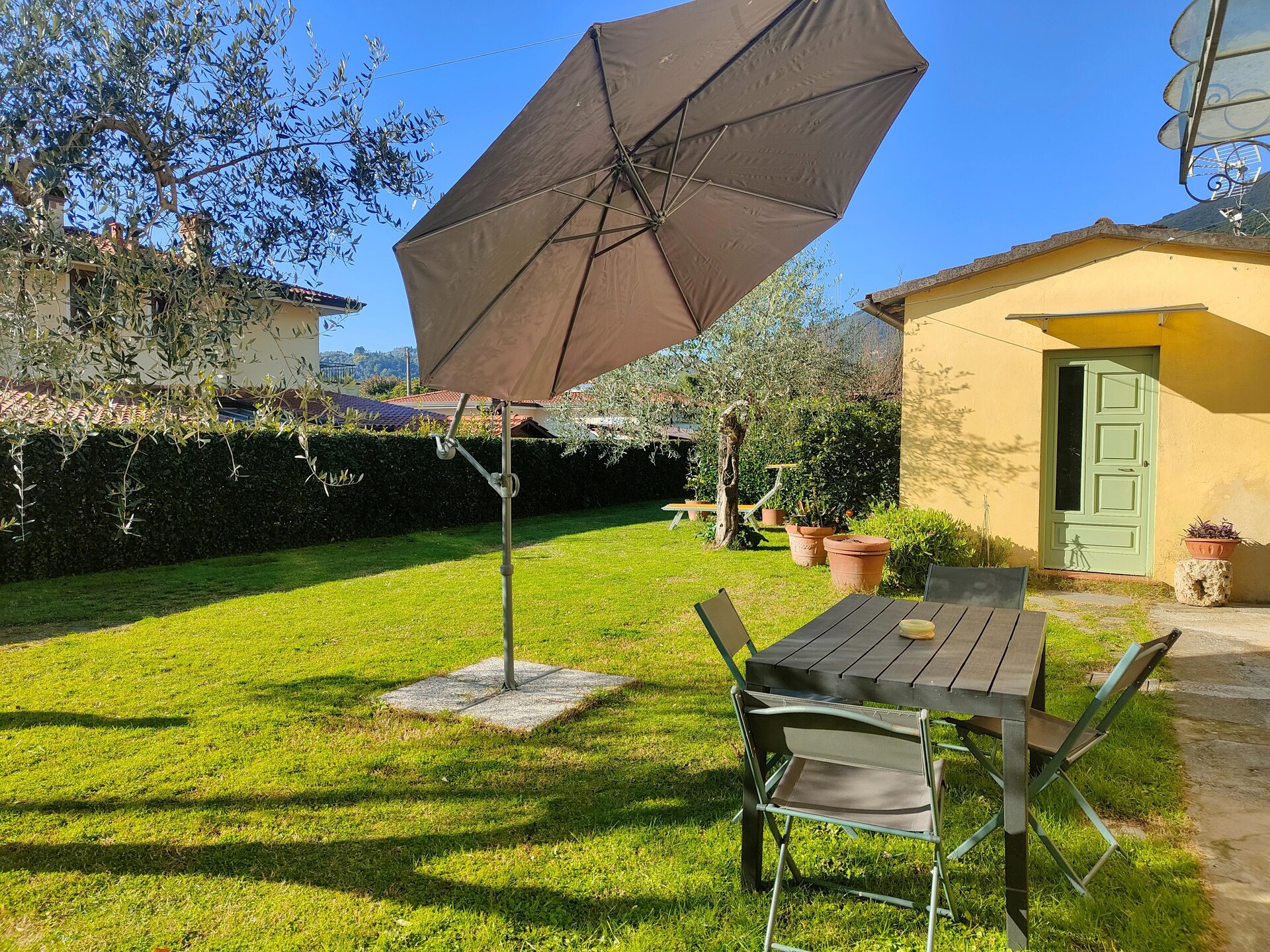 Vrijstaand vakantiehuis met sfeervolle tuin op 9 km van de Versilia-kust - foto 3