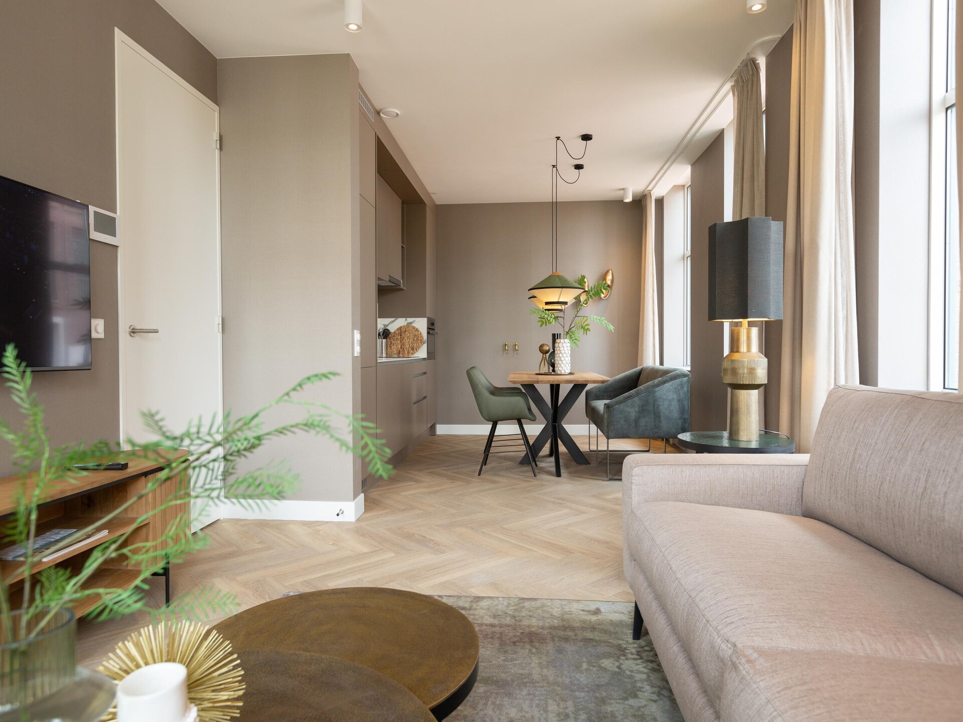 Stijlvol duplex appartement met grachtzicht in hartje Den Haag - foto 15