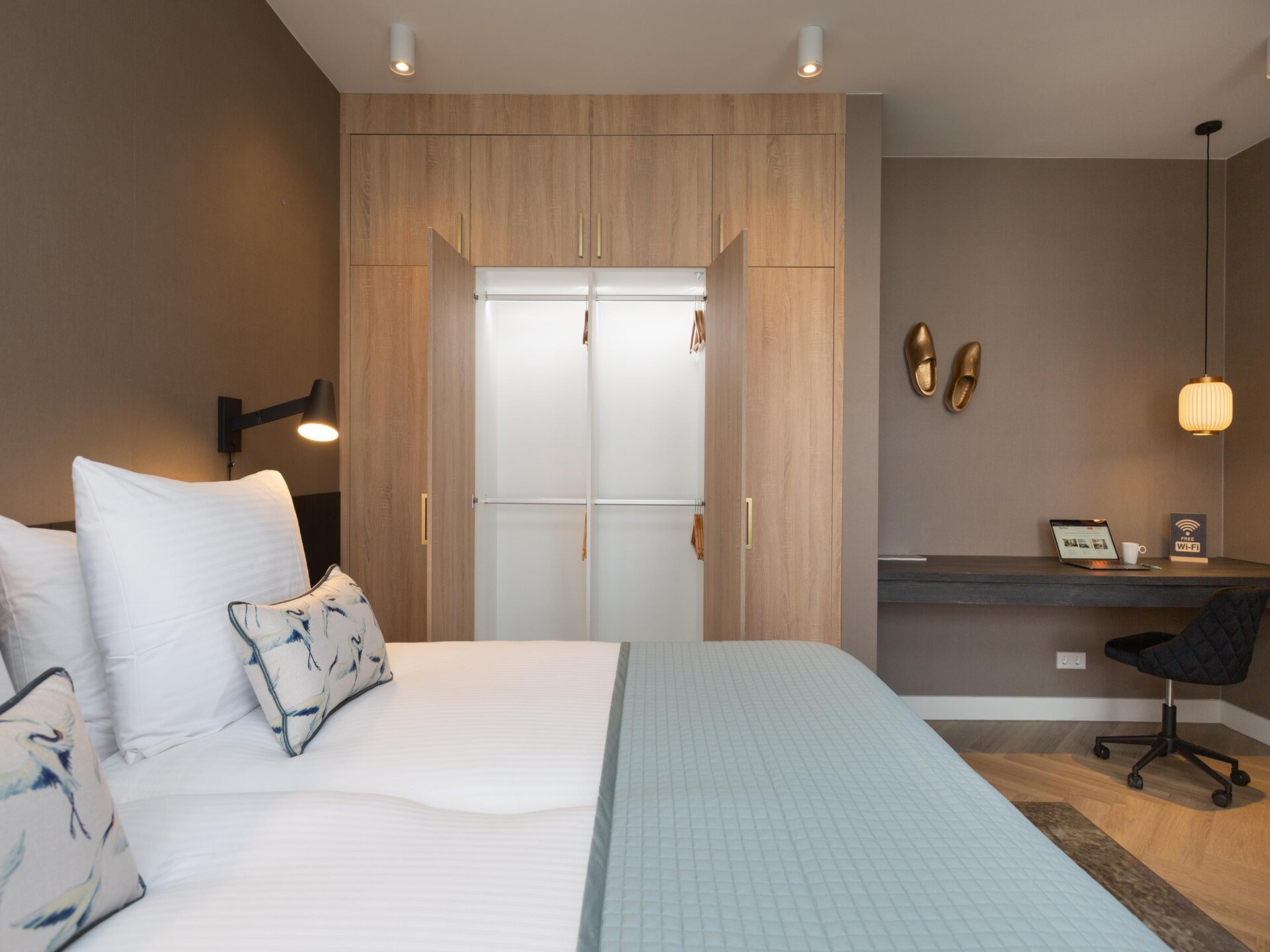 Sfeervol studio-appartement Maurits 5 in hippe Haagse wijk met grachtuitzicht - foto 10
