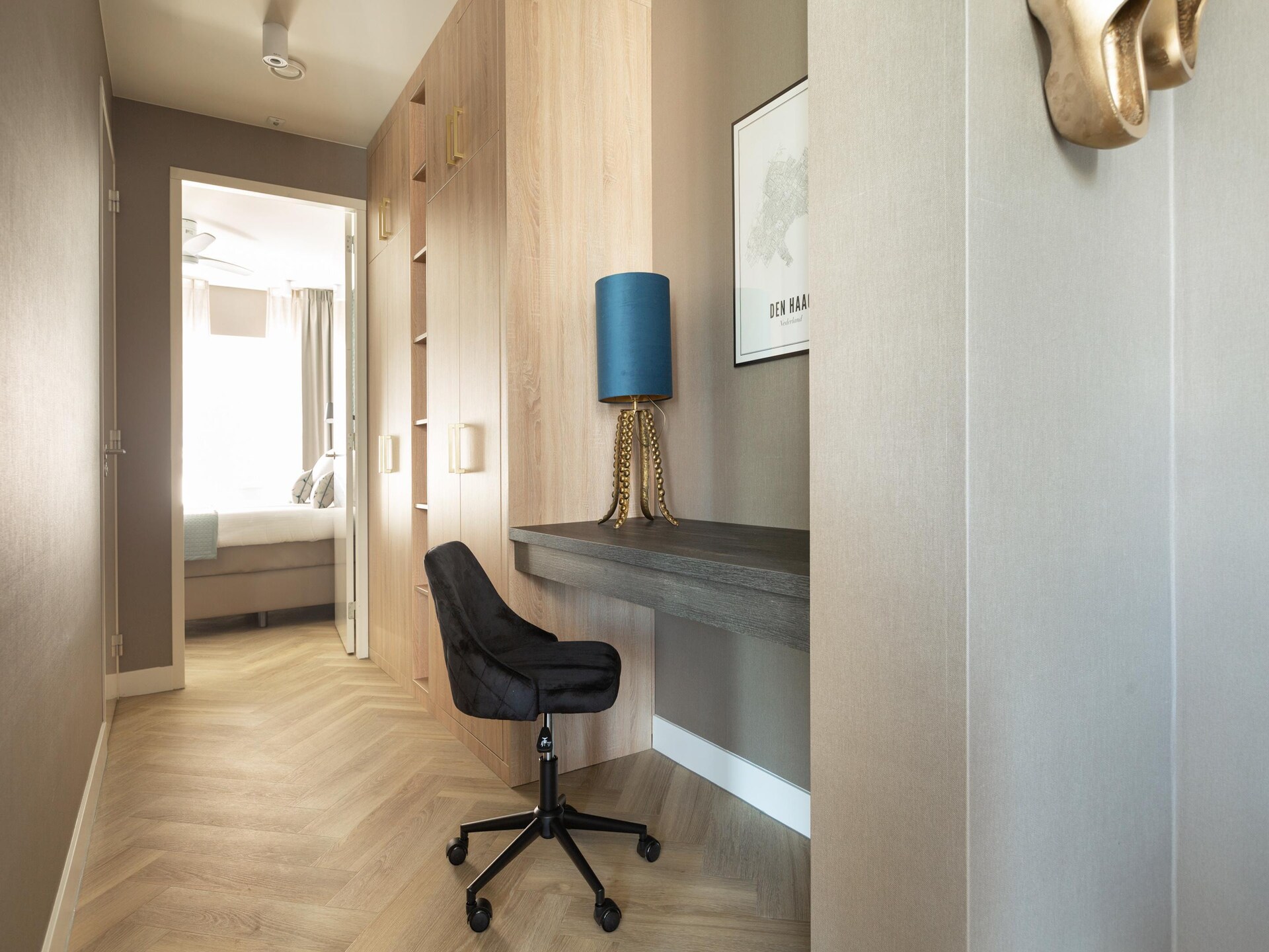 Stijlvol appartement met grachtenuitzicht in levendige Haagse wijk - foto 25