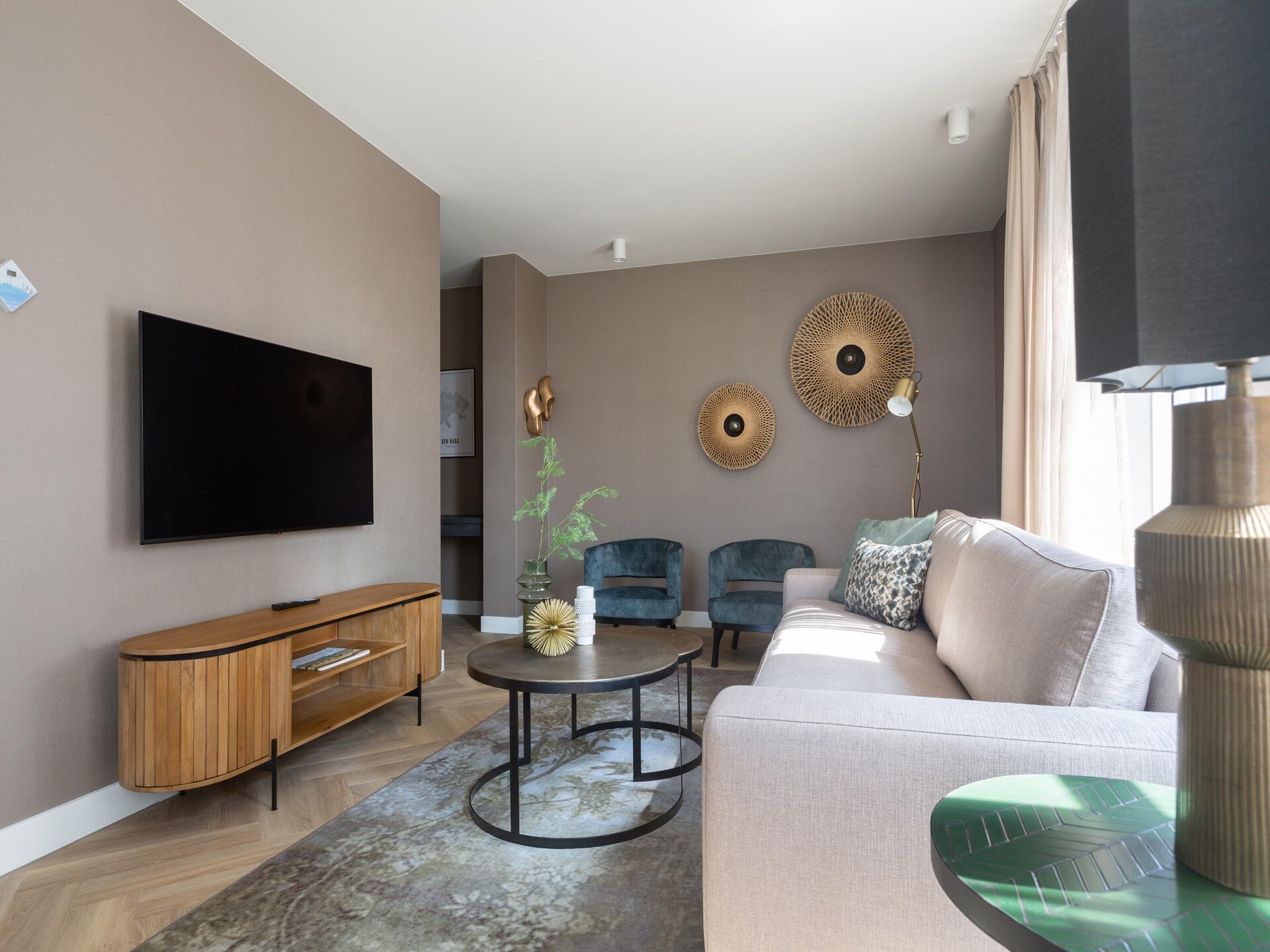 Stijlvol appartement met grachtenuitzicht in levendige Haagse wijk - foto 18