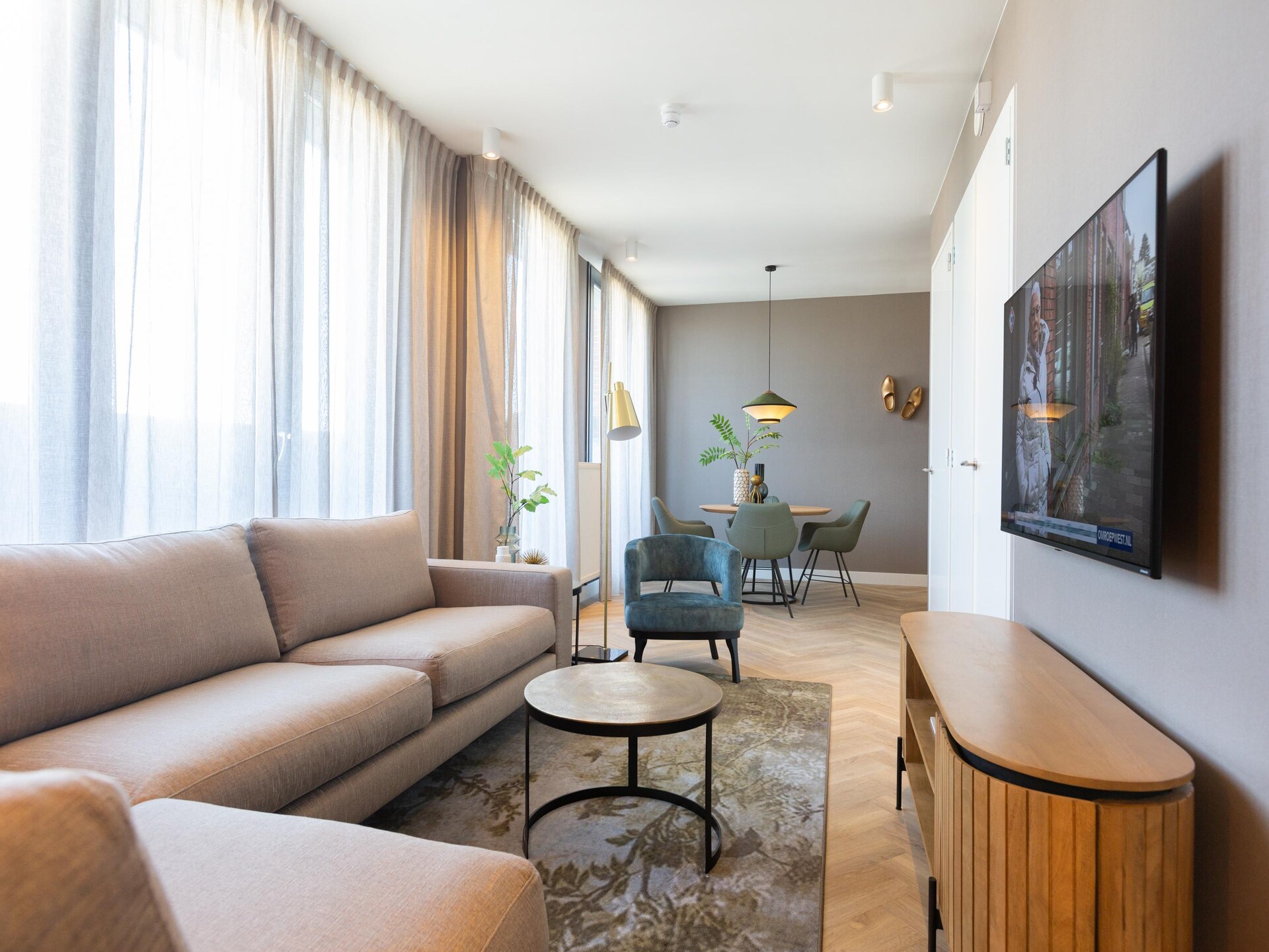 Stijlvol penthouse met panoramisch uitzicht in hartje Den Haag - foto 8