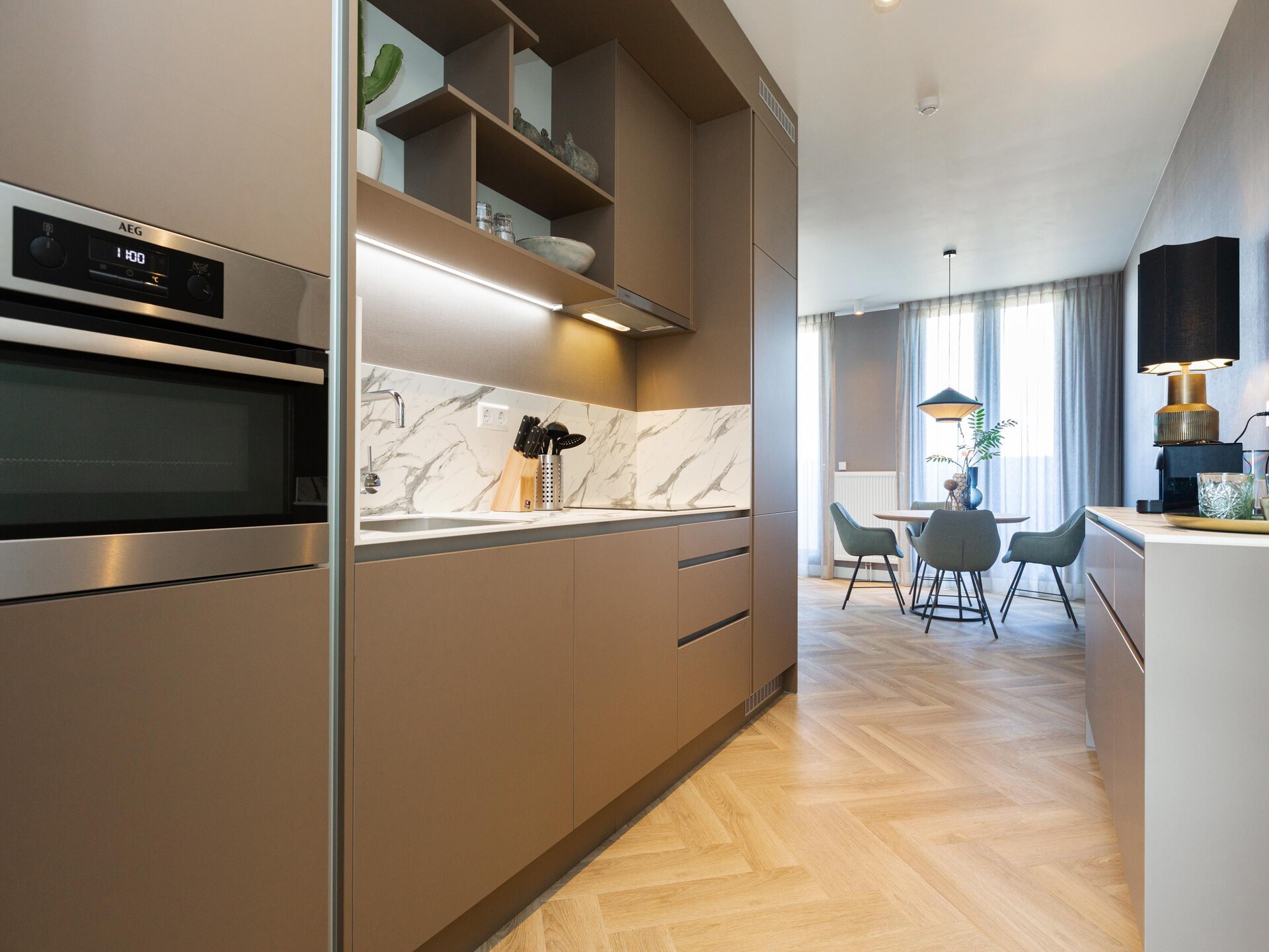 Stijlvol penthouse met panoramisch uitzicht in hartje Den Haag - foto 4