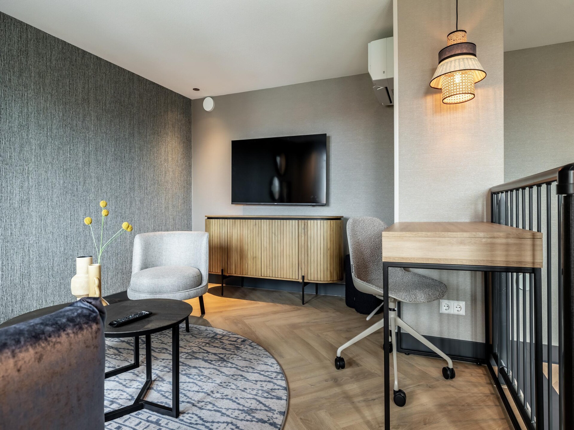 Stijlvol split-level appartement met uitzicht op Delfts historische kerken - foto 19