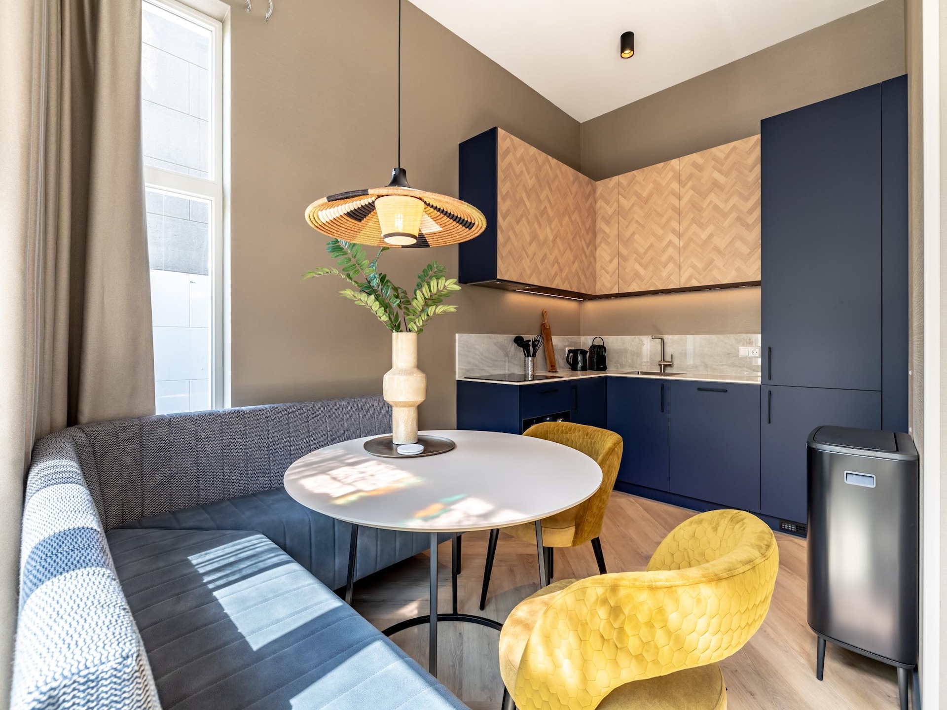 Sfeervol appartement aan Delftse gracht met karakteristieke erker - foto 7