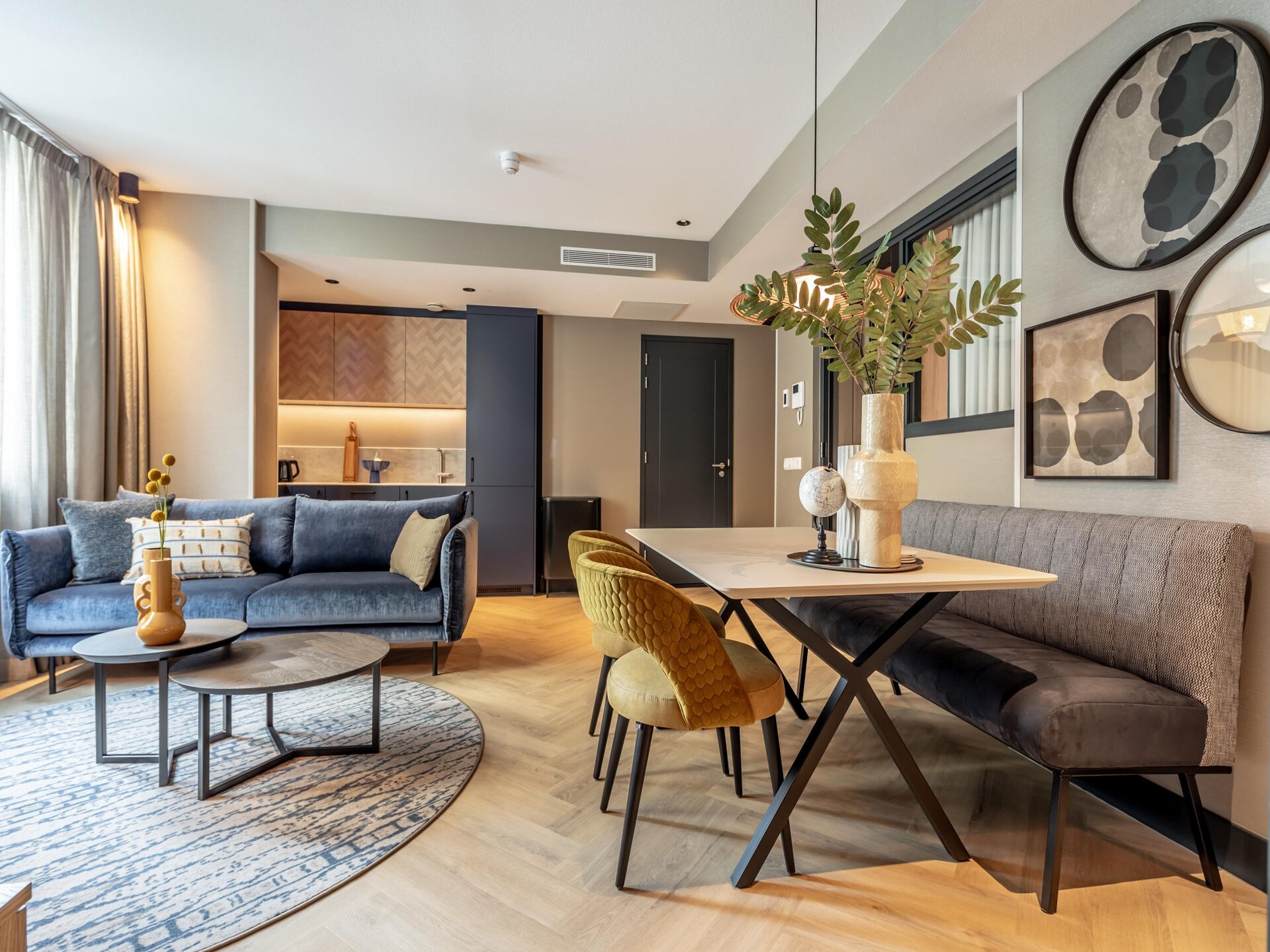Stijlvol gezinsappartement in hartje Delft met tuin en airco - foto 7