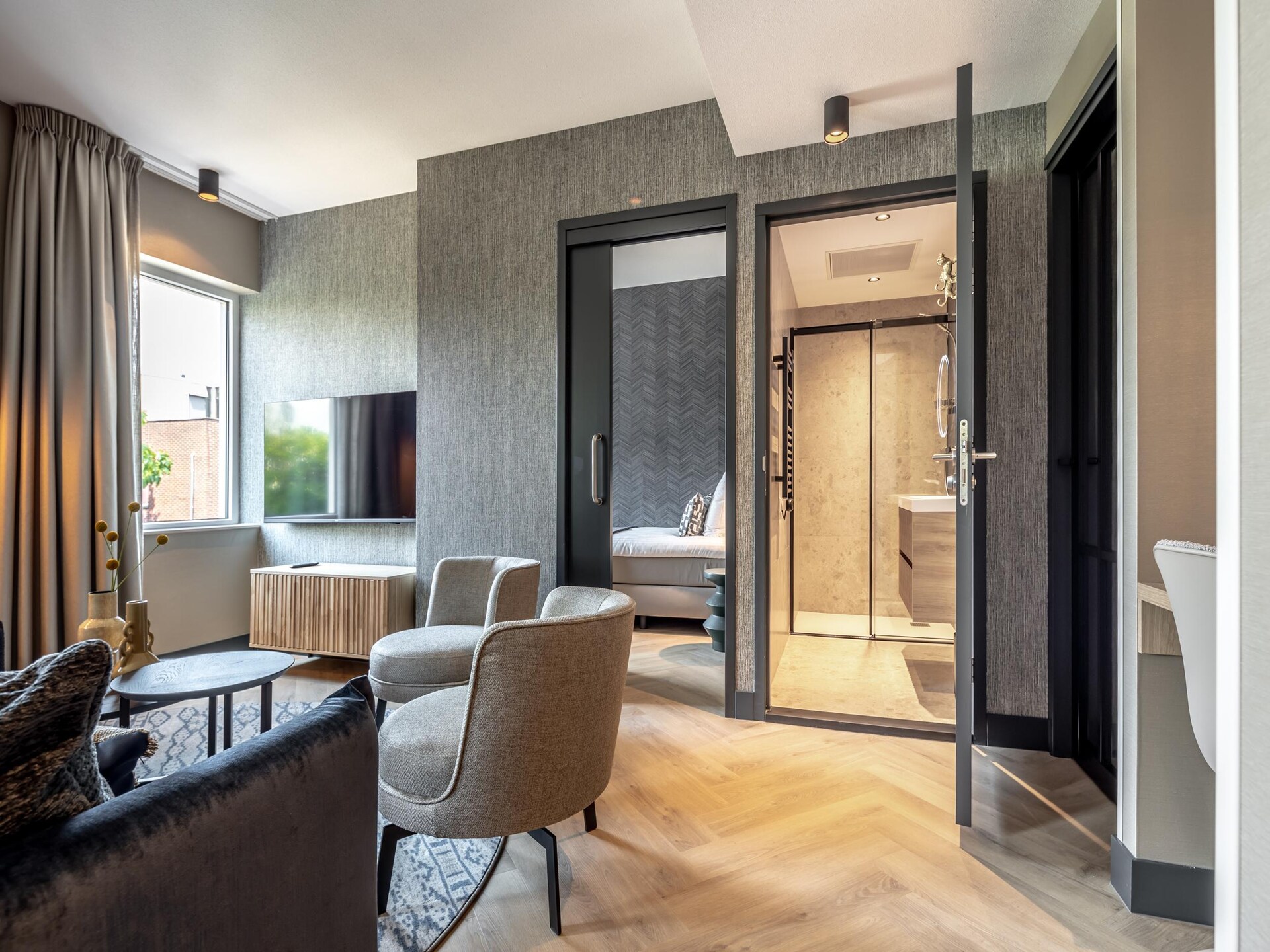 Stijlvol gezinsappartement in hartje Delft met tuin en airco - foto 16