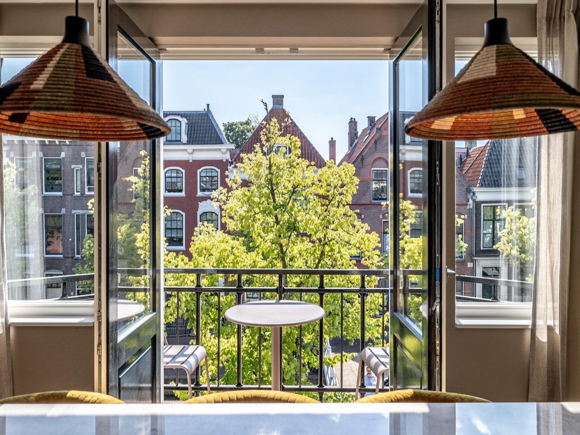 Grachtenappartement Delft: uniek verblijf met uitzicht en airconditioning - foto 24