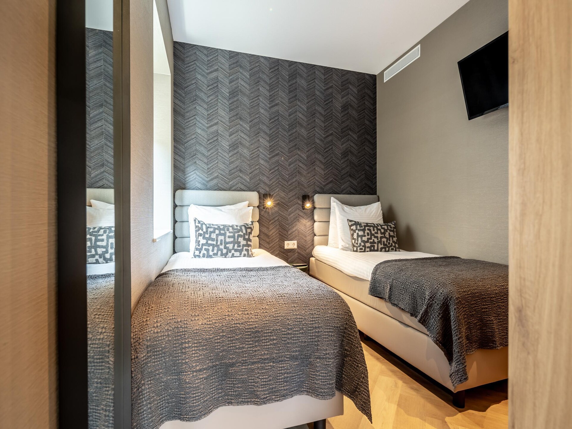 Grachtenappartement Delft: uniek verblijf met uitzicht en airconditioning - foto 11