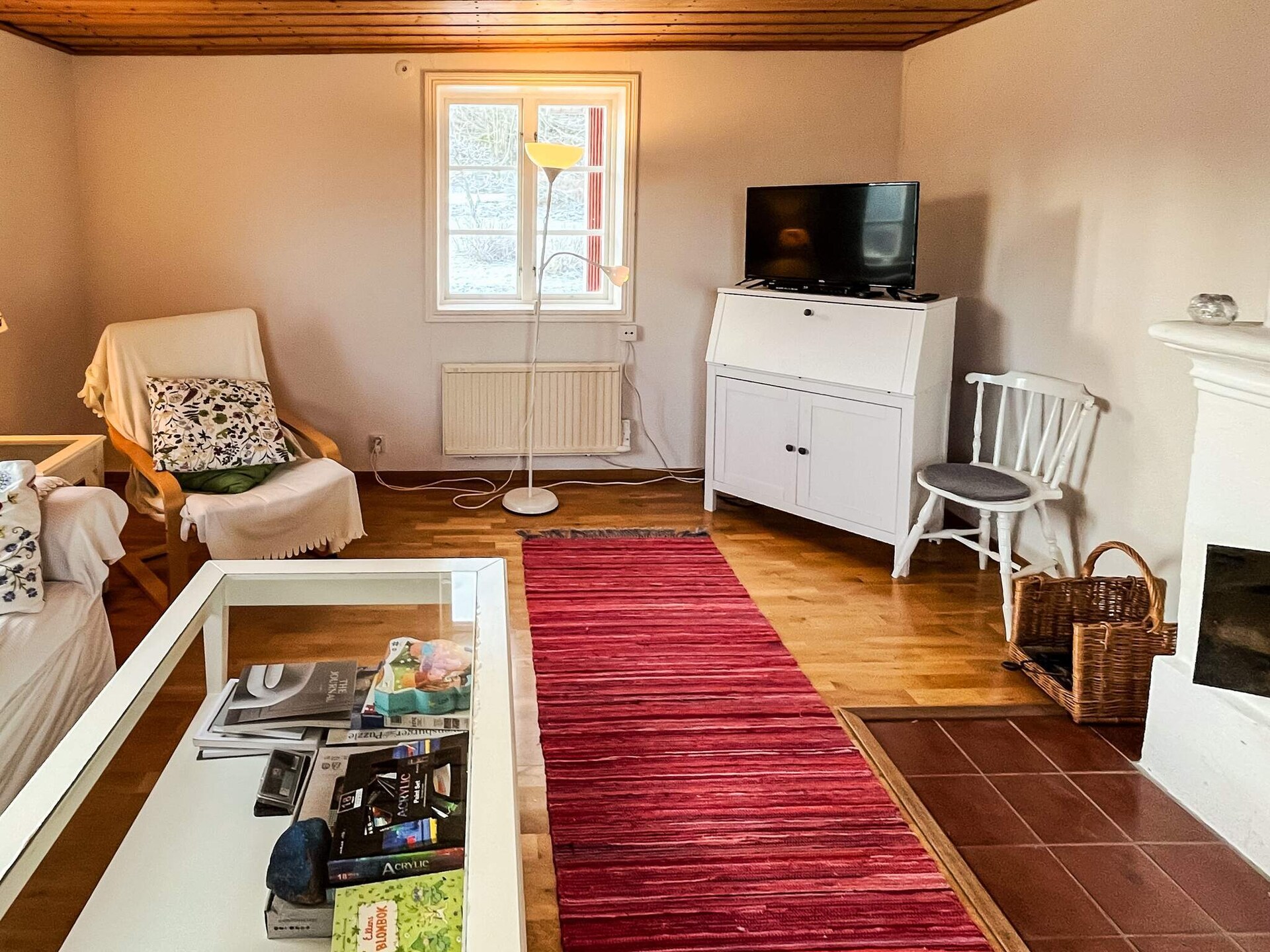 Vakantiehuis nabij centrum Åmmeberg aan het meer Åmmelången - foto 9