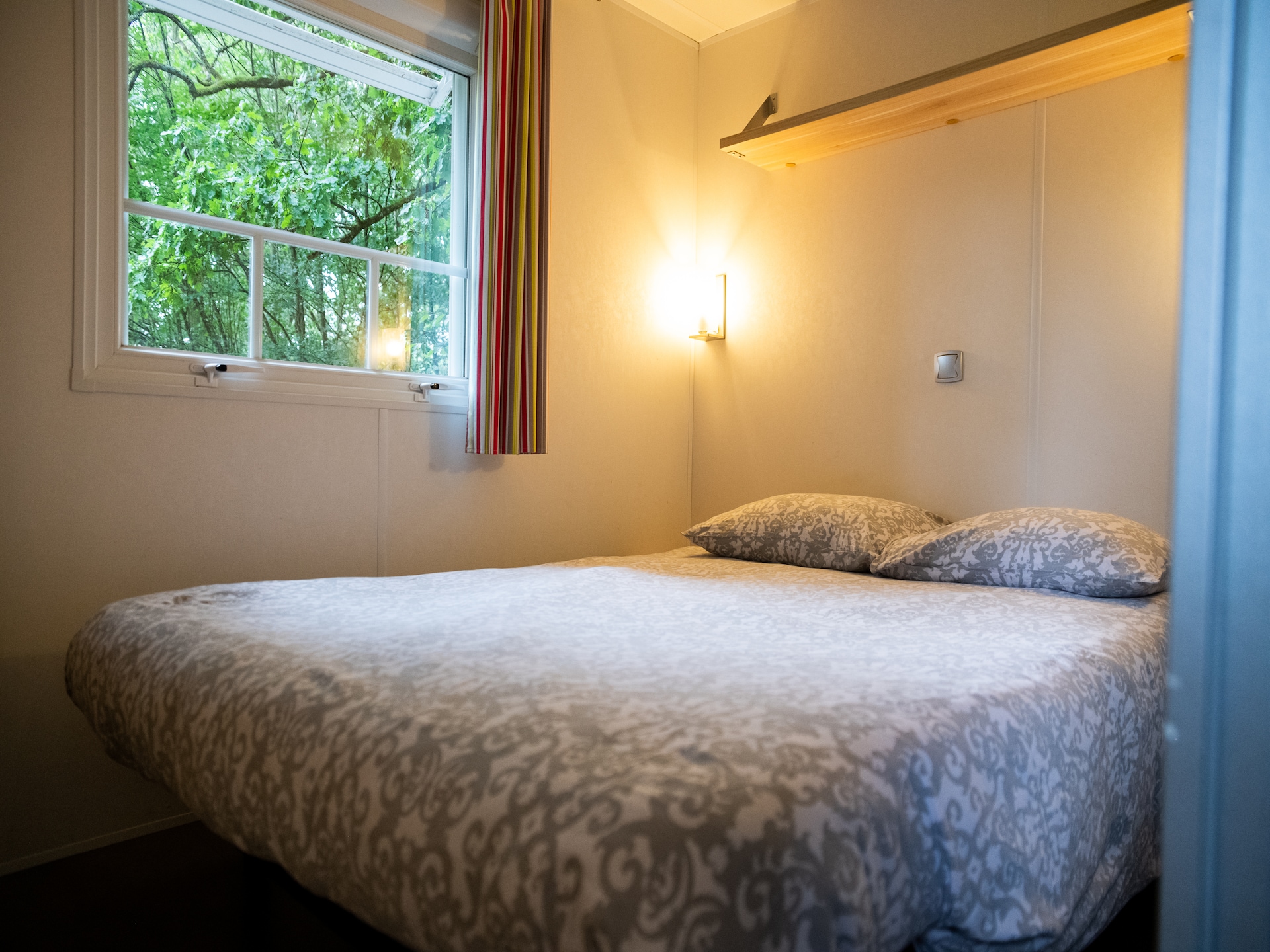Knus 6-persoons chalet met terras in Olloy-sur-Viroin - foto 11