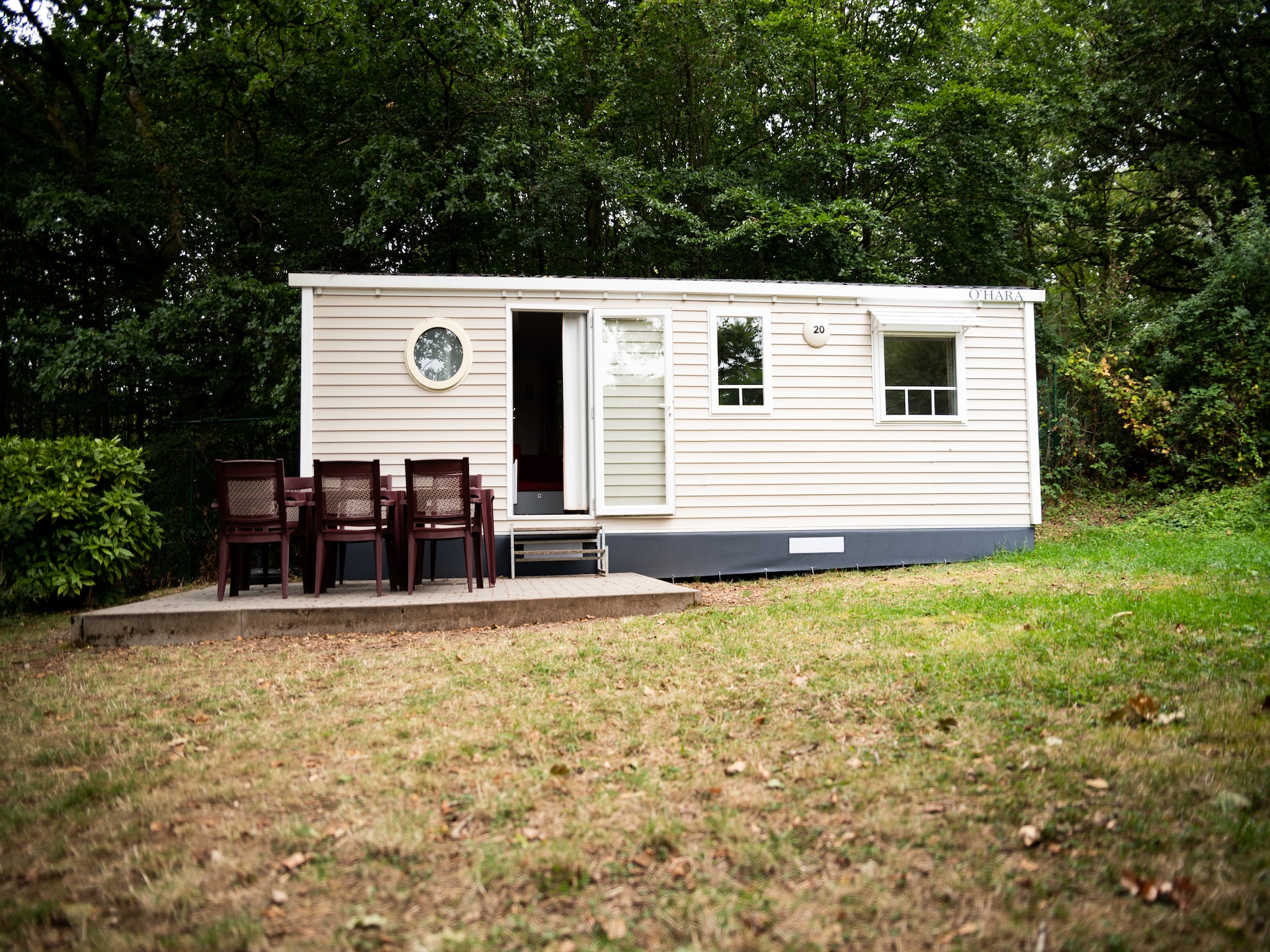 Knus 6-persoons chalet met terras in Olloy-sur-Viroin - foto 7