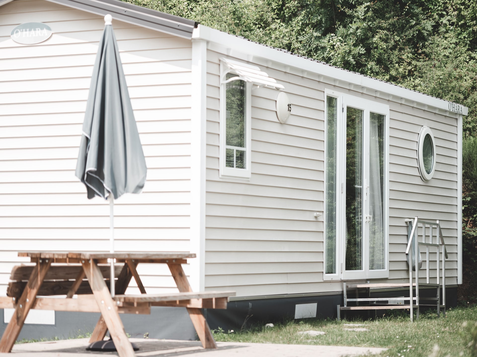 Knus 6-persoons chalet met terras in Olloy-sur-Viroin - foto 6