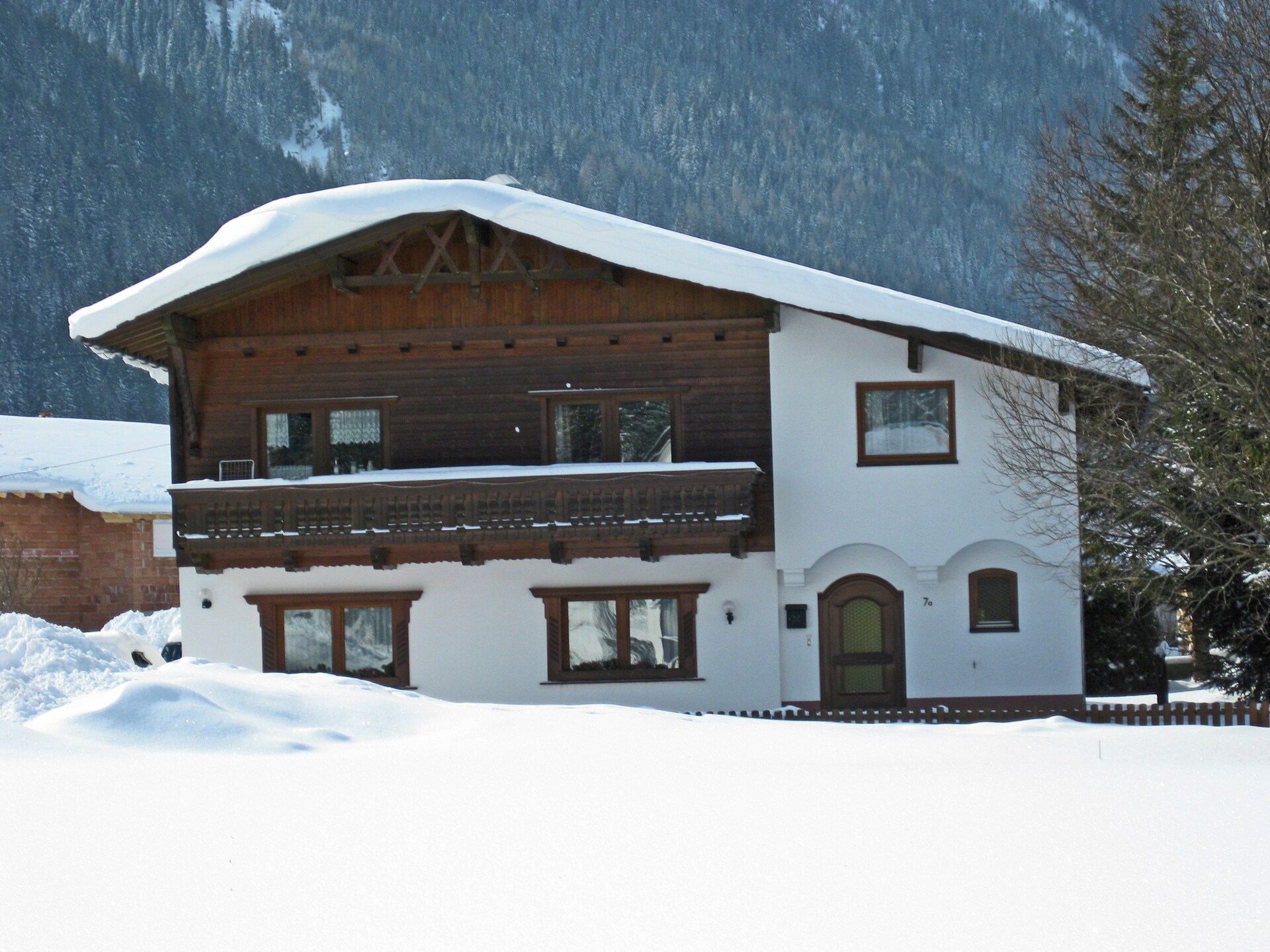 Op 1,0 km van centrum: Ruim appartement aan de piste in Pettneu - foto 26