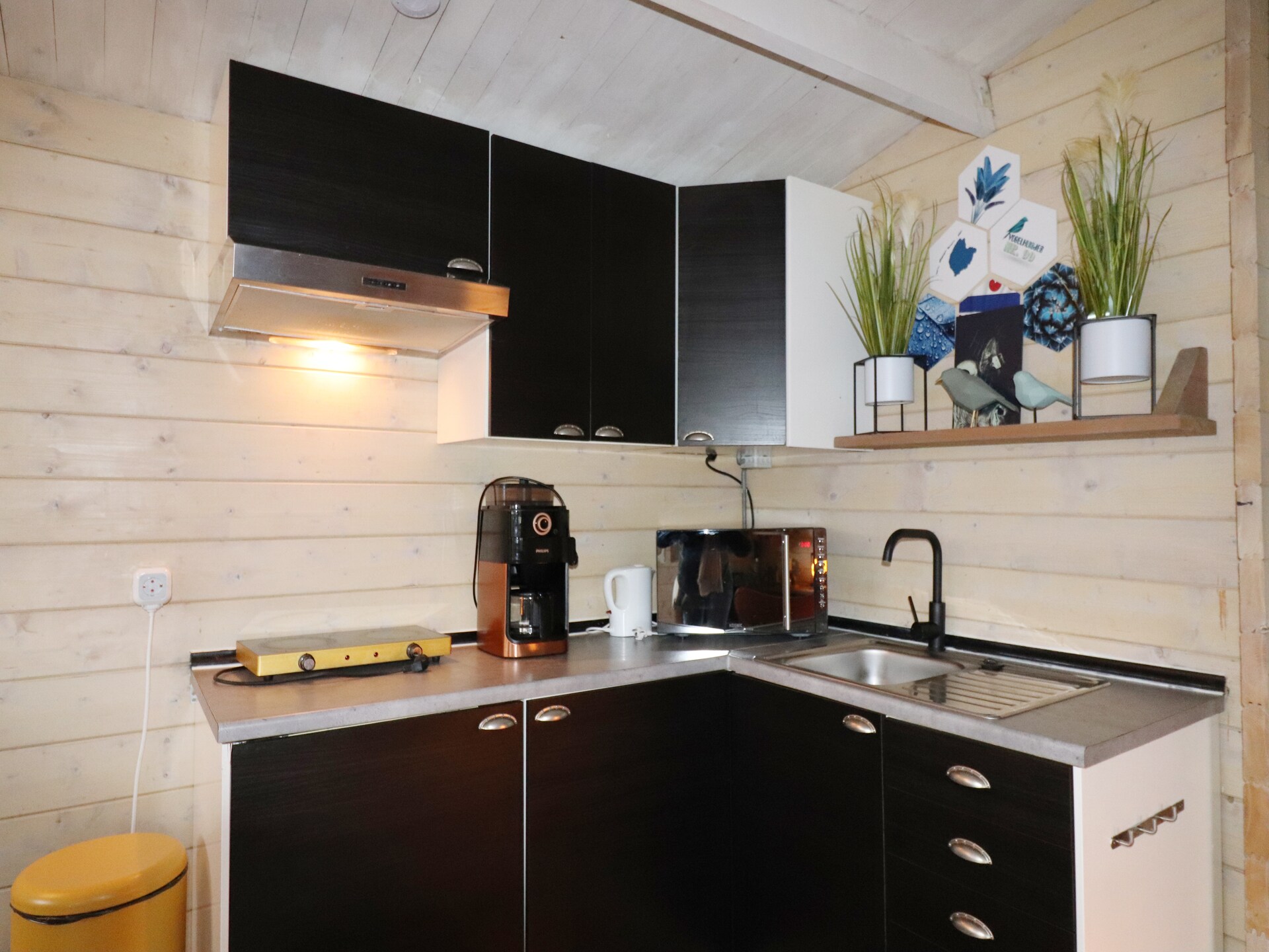 Gezellige vrijstaande cabin in Tzummarum, nabij Friese kust en Franeker - foto 14