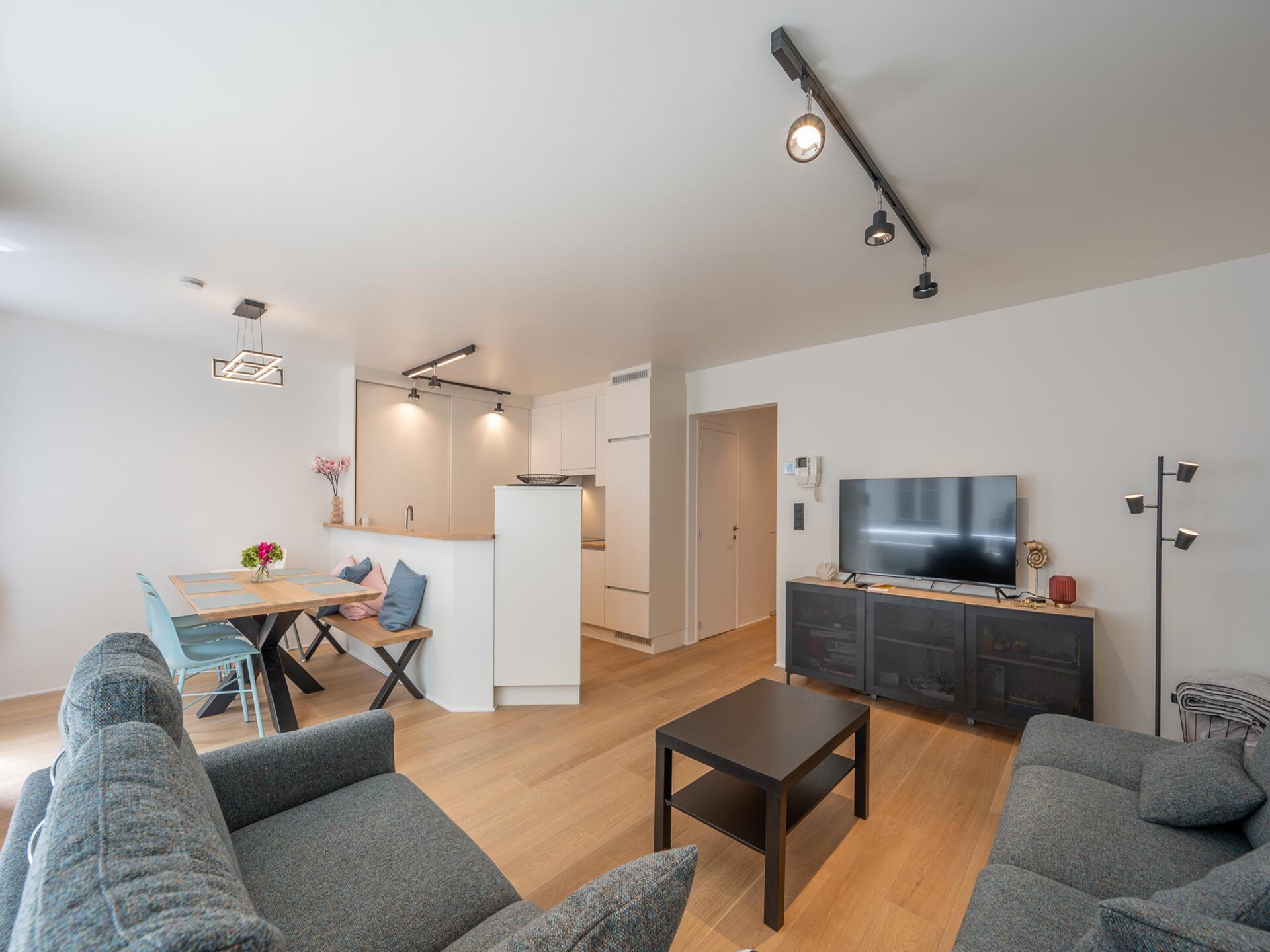 Licht appartement in Duinbergen met 2 terrassen, vlakbij het strand - foto 1