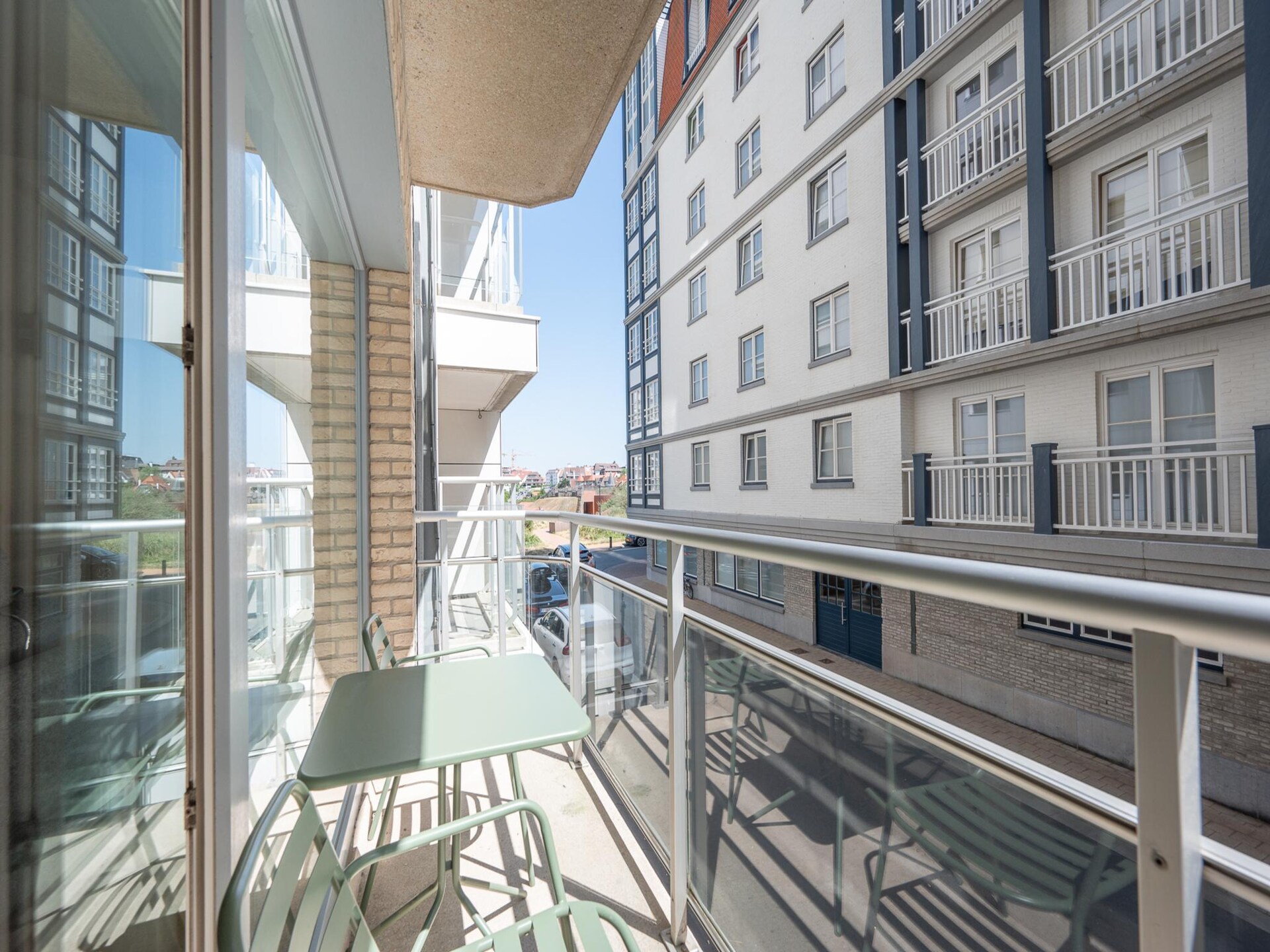 Licht appartement in Duinbergen met 2 terrassen, vlakbij het strand - foto 14