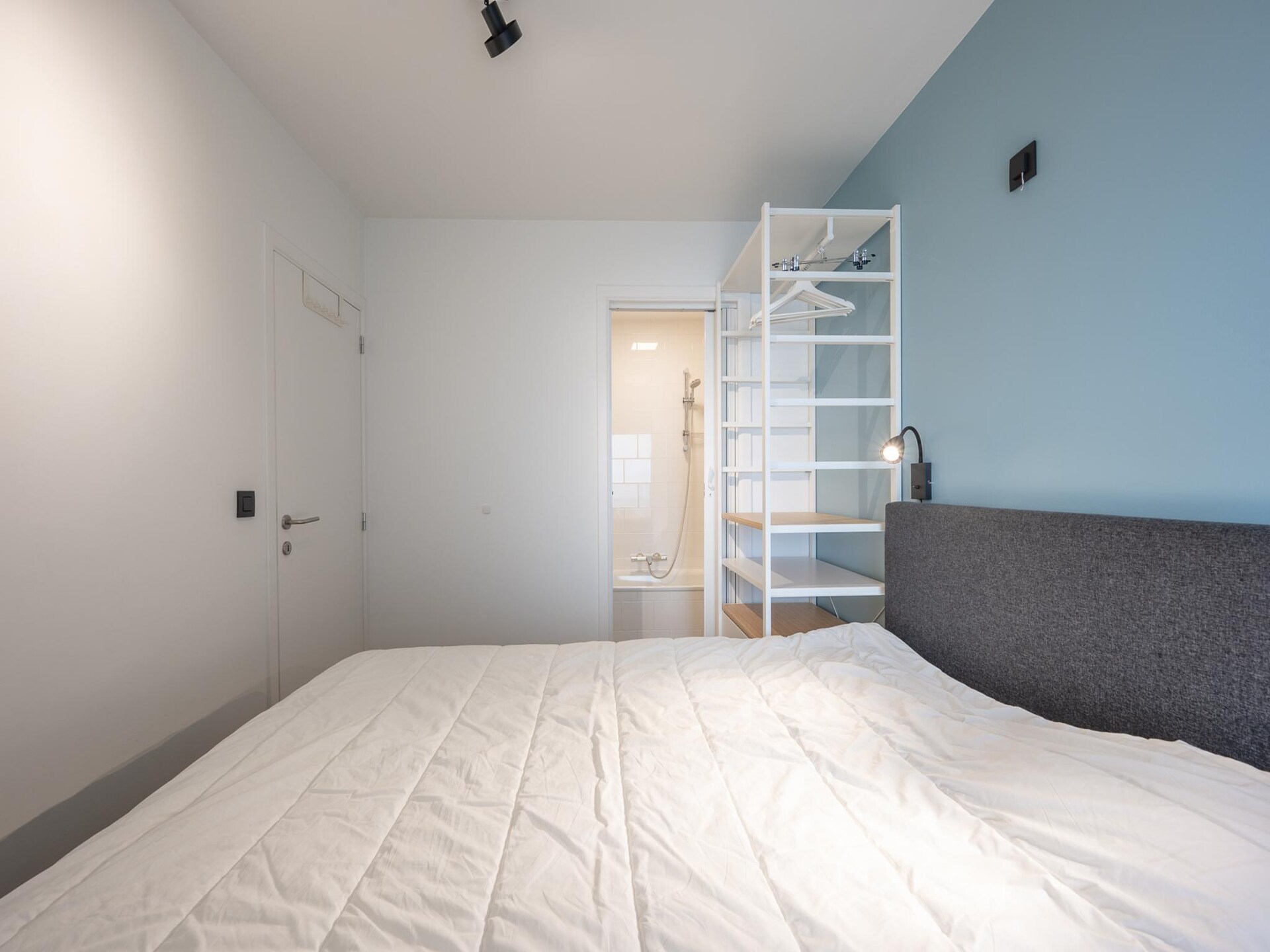 Licht appartement in Duinbergen met 2 terrassen, vlakbij het strand - foto 10