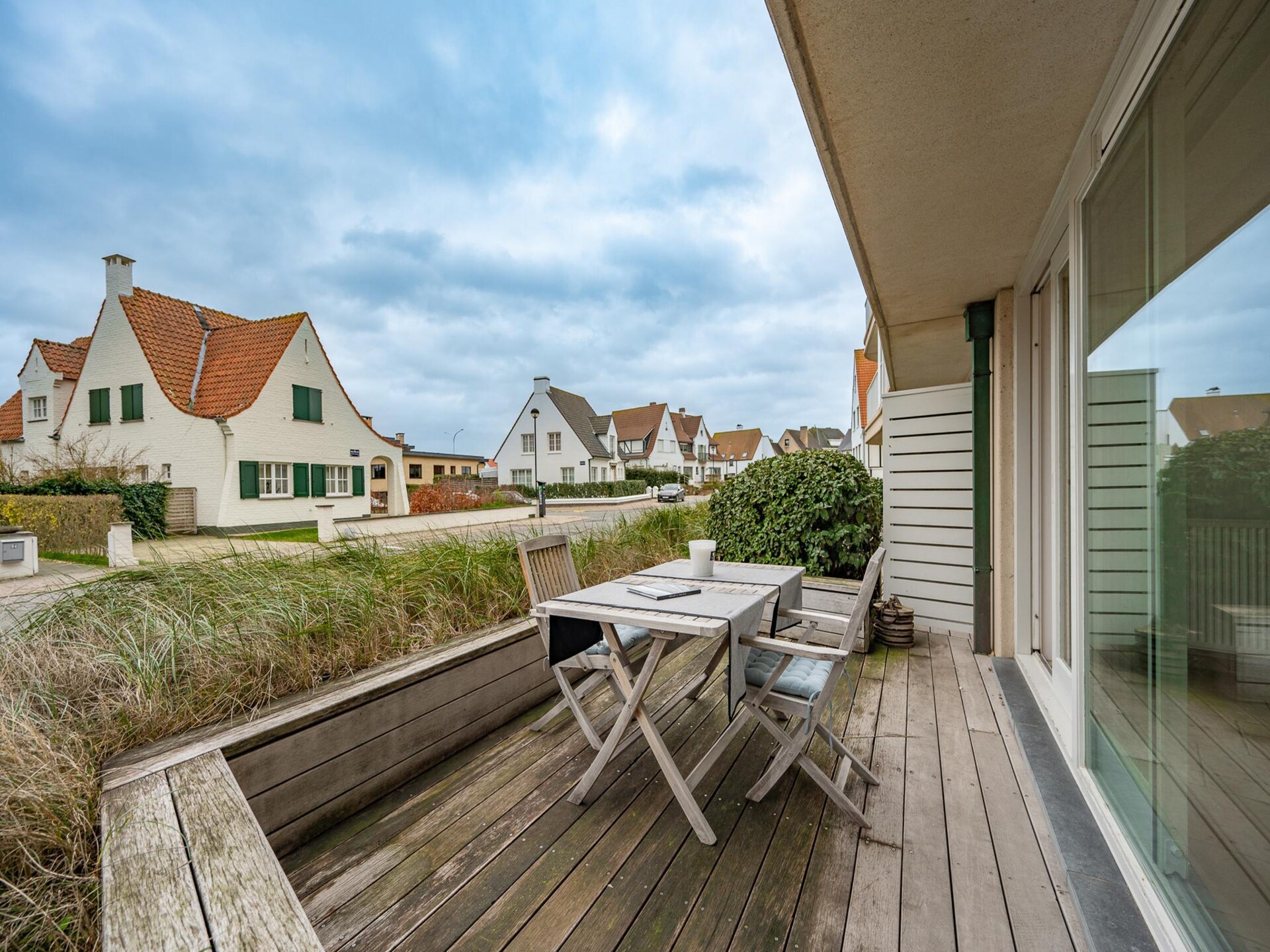 Licht appartement aan het Albert-strand in Knokke-Heist met 2 slaapkamers - foto 2