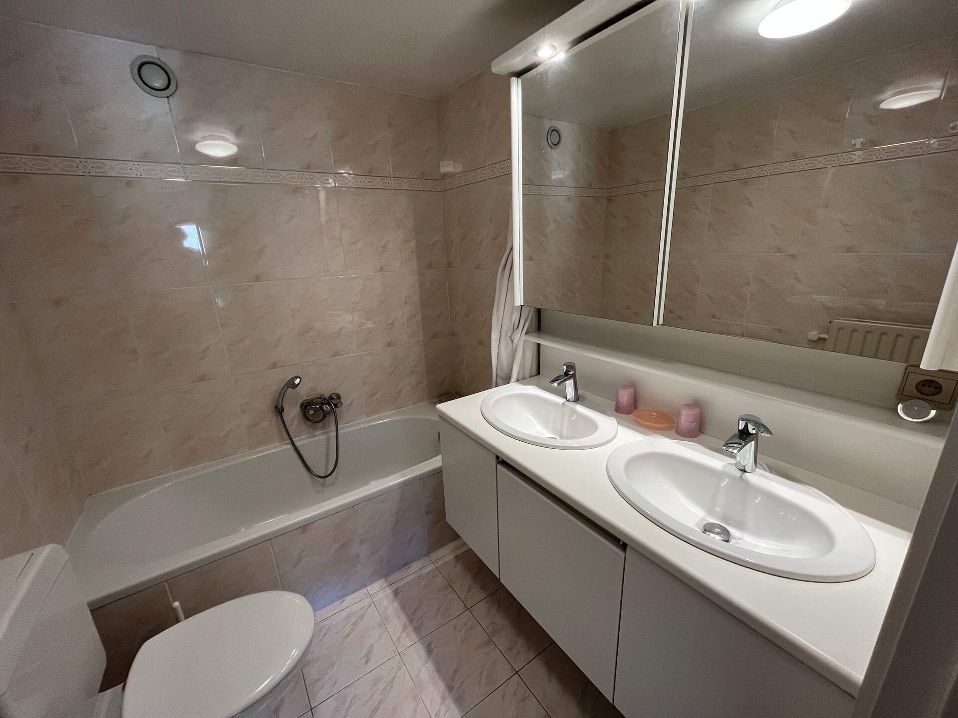 Modern appartement aan zee in Knokke-Heist met 2 slaapkamers - foto 8