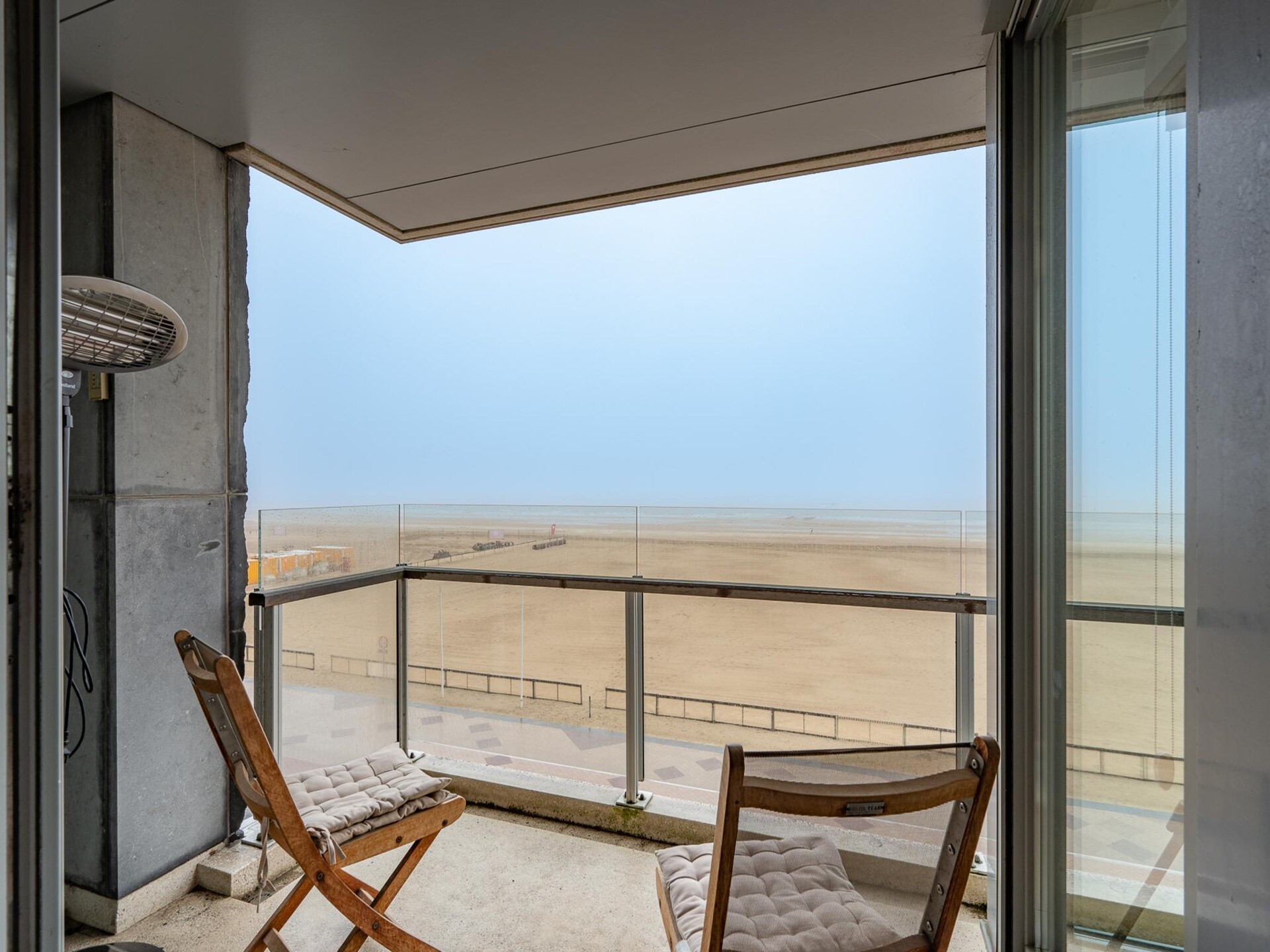 Licht appartement voor 6 personen met 3 balkons nabij de kust van Knokke-Heist - foto 4