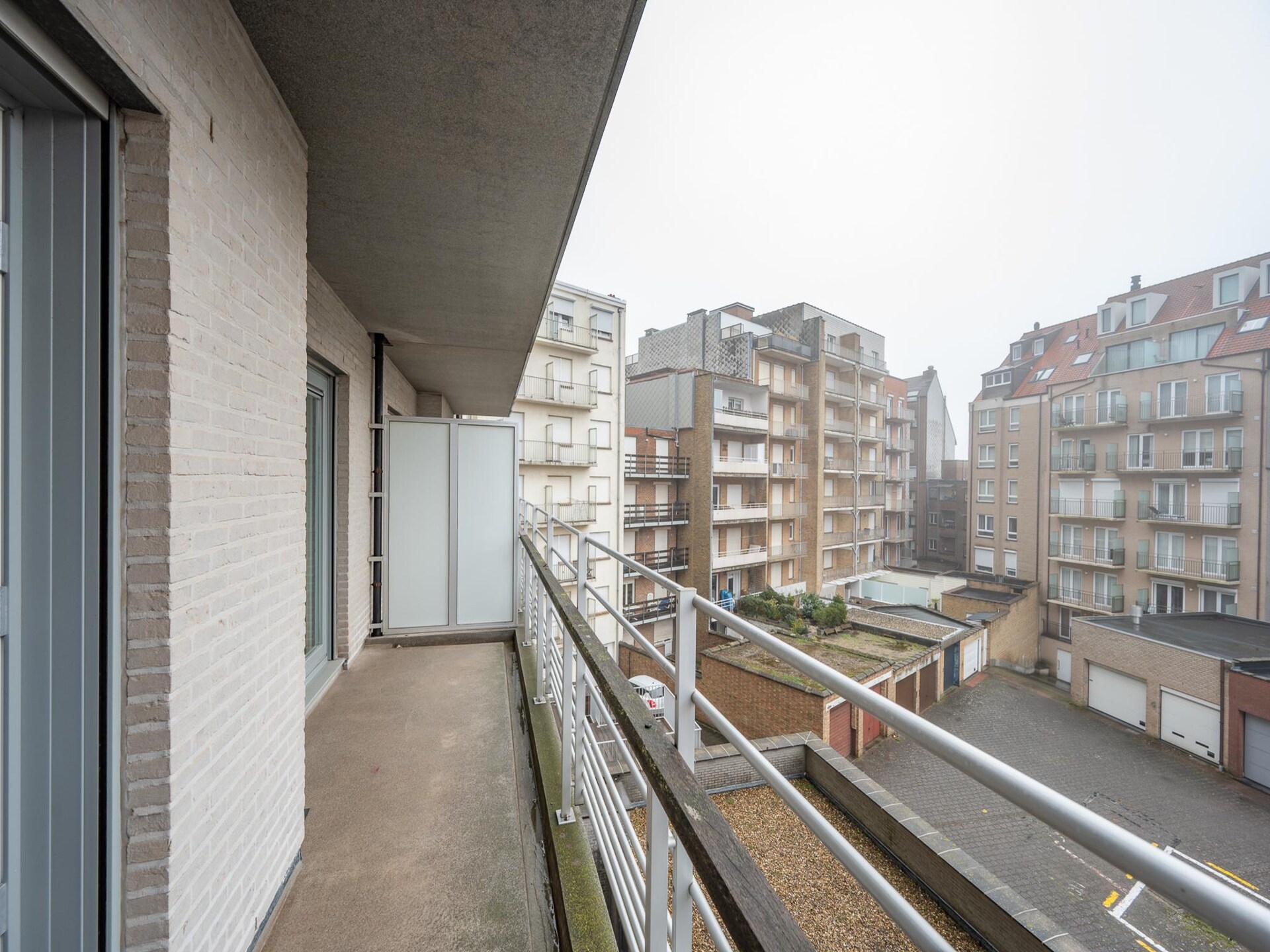 Licht appartement voor 6 personen met 3 balkons nabij de kust van Knokke-Heist - foto 13