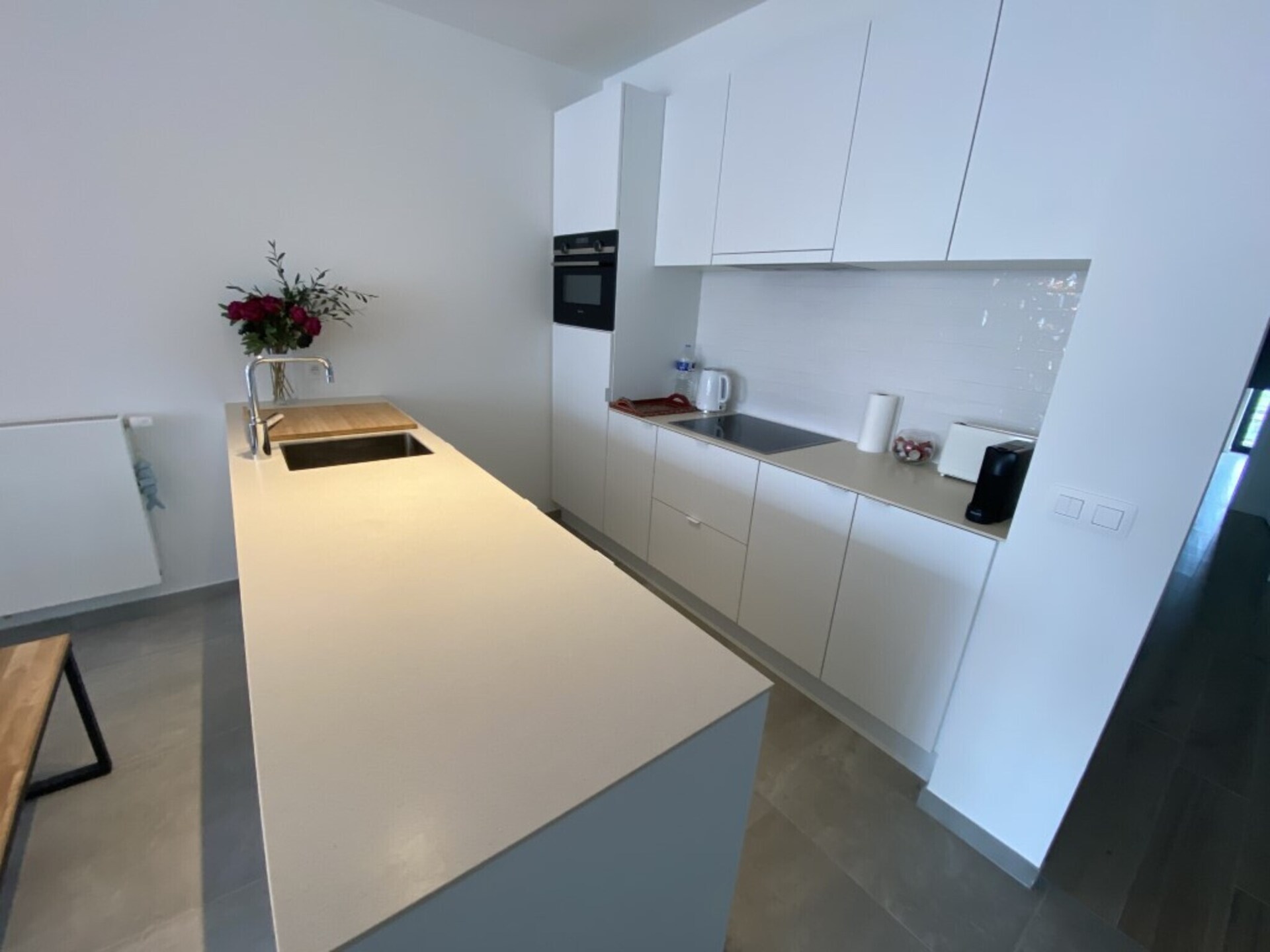 Licht appartement met 2 badkamers, terras en privéparking nabij het meer - foto 5