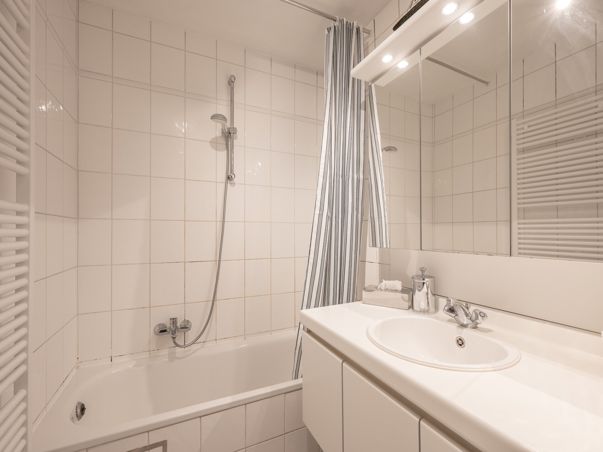 Frontaal zeezicht appartement op de Zeedijk bij het Casino - foto 8