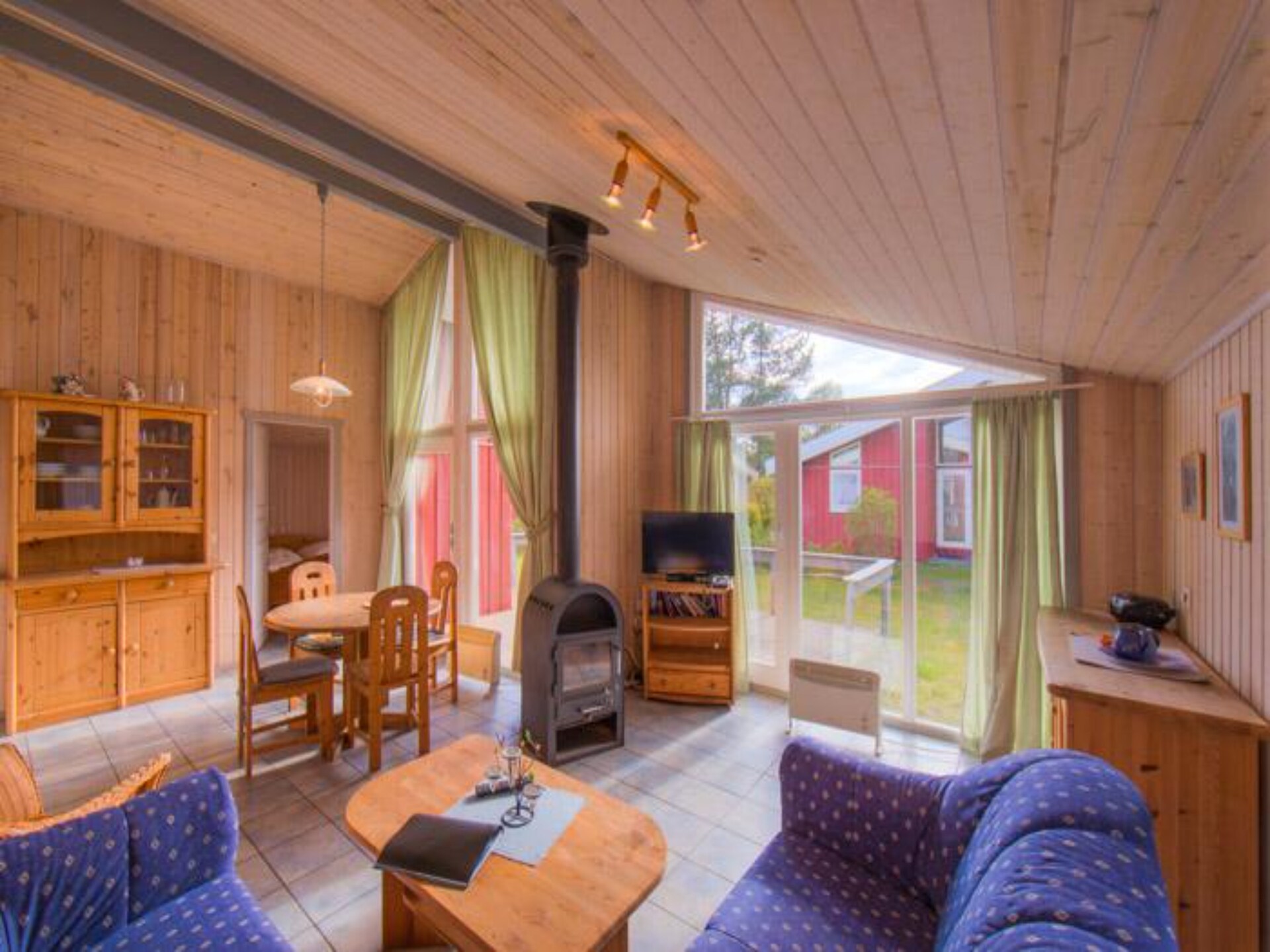 Vrijstaand vakantiehuis aan het Granzower Meer met eigen tuin - foto 9