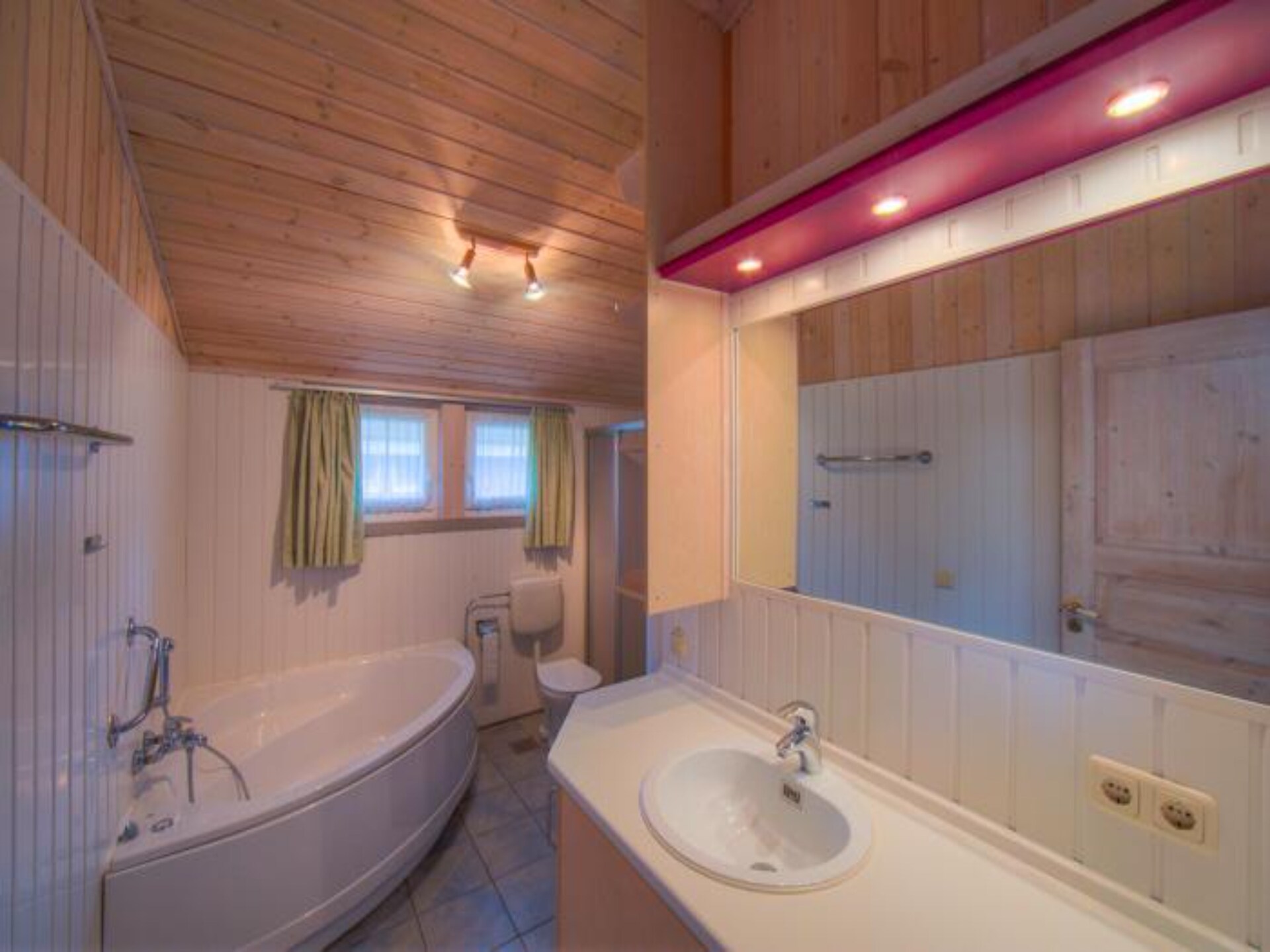 Vrijstaand vakantiehuis aan het Granzower Meer met eigen tuin - foto 11