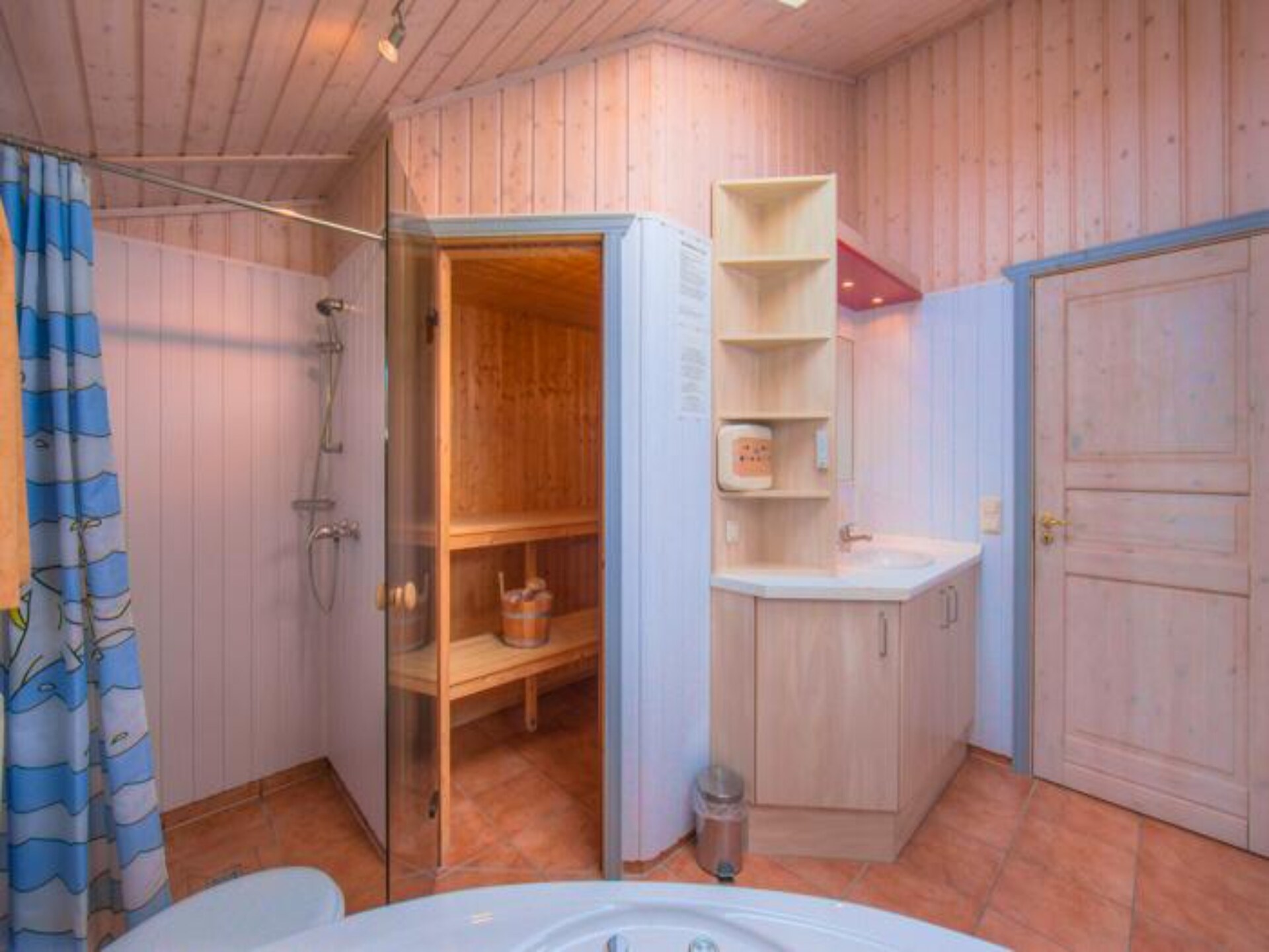 Vakantiehuis aan de Müritz met eigen strand op 400 meter - foto 11