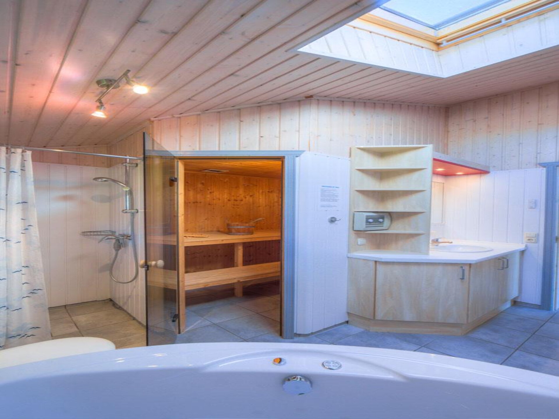 Gezinsvriendelijk vakantiehuis op 400 meter van het Müritz-strand - foto 9