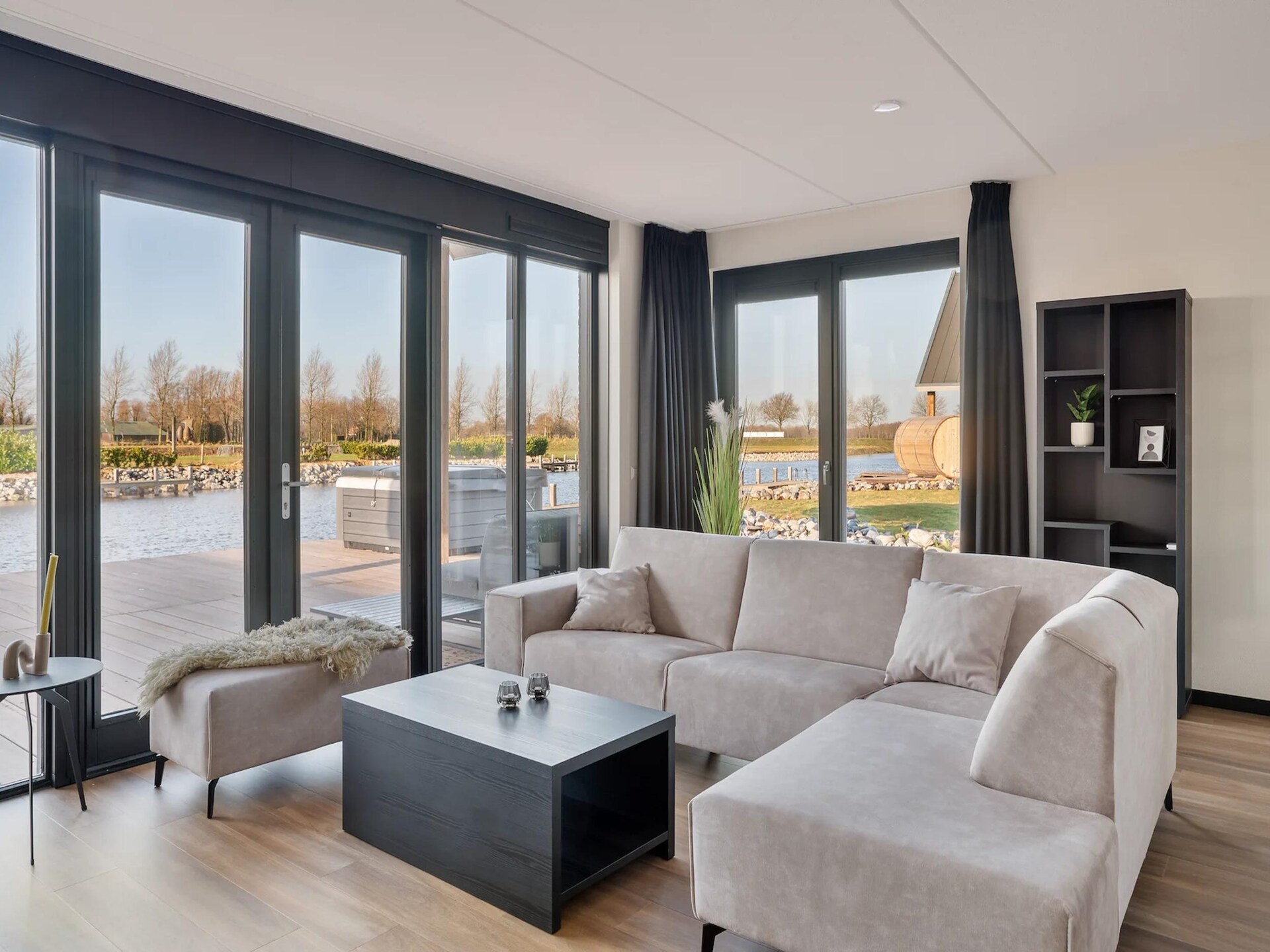Water villa met wellness en aanlegsteiger op Summio Waterpark Zwartkruis - foto 4