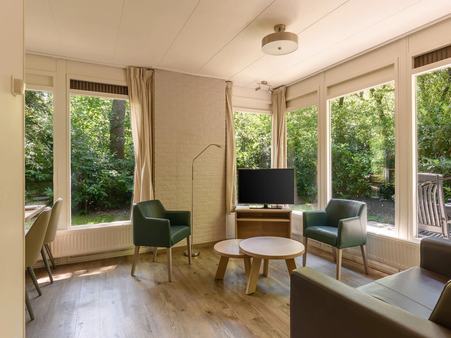 COPD-vriendelijke bungalow op autovrij Veluws vakantiepark met zwembad - foto 5