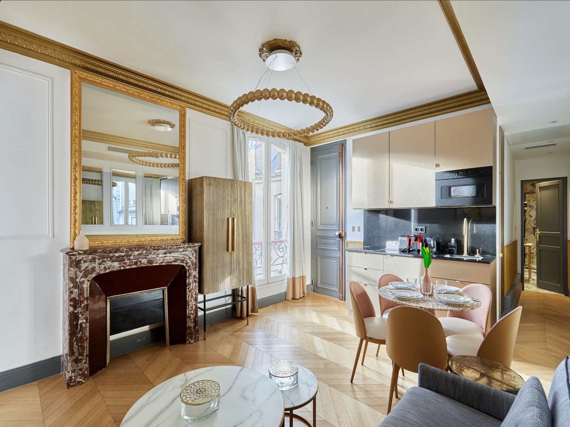 Stijlvol appartement met airco tussen Champs-Élysées en Faubourg Saint-Honoré - foto 2