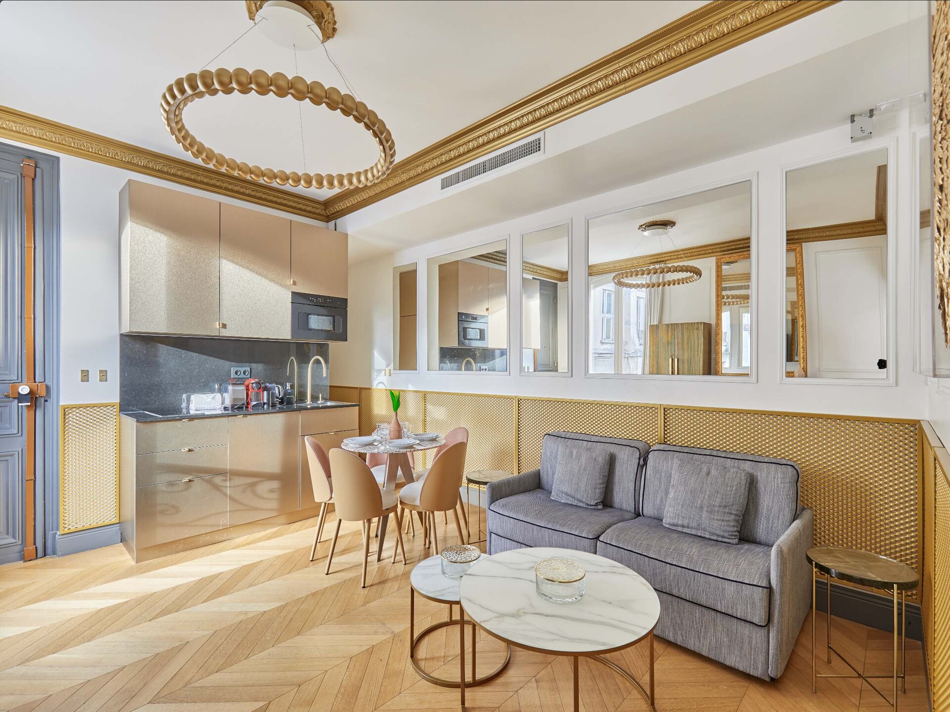 Stijlvol appartement met airco tussen Champs-Élysées en Faubourg Saint-Honoré - foto 9