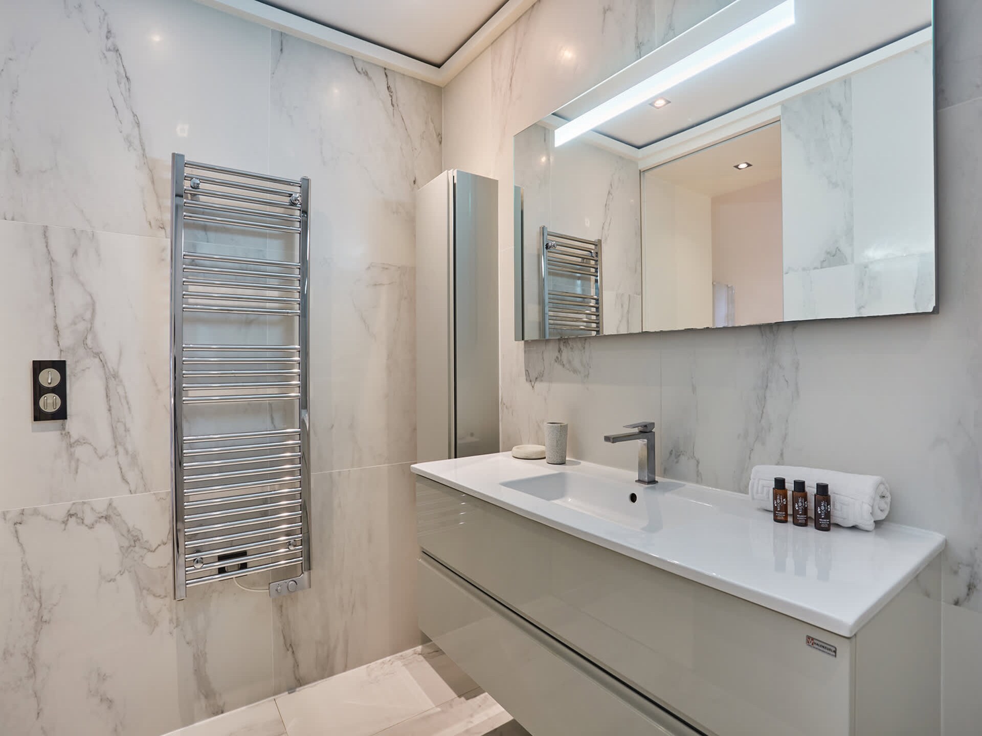 Stijlvol Triplex Appartement met Terras & Bioscoopzaal in het Hart van de Marais - foto 11