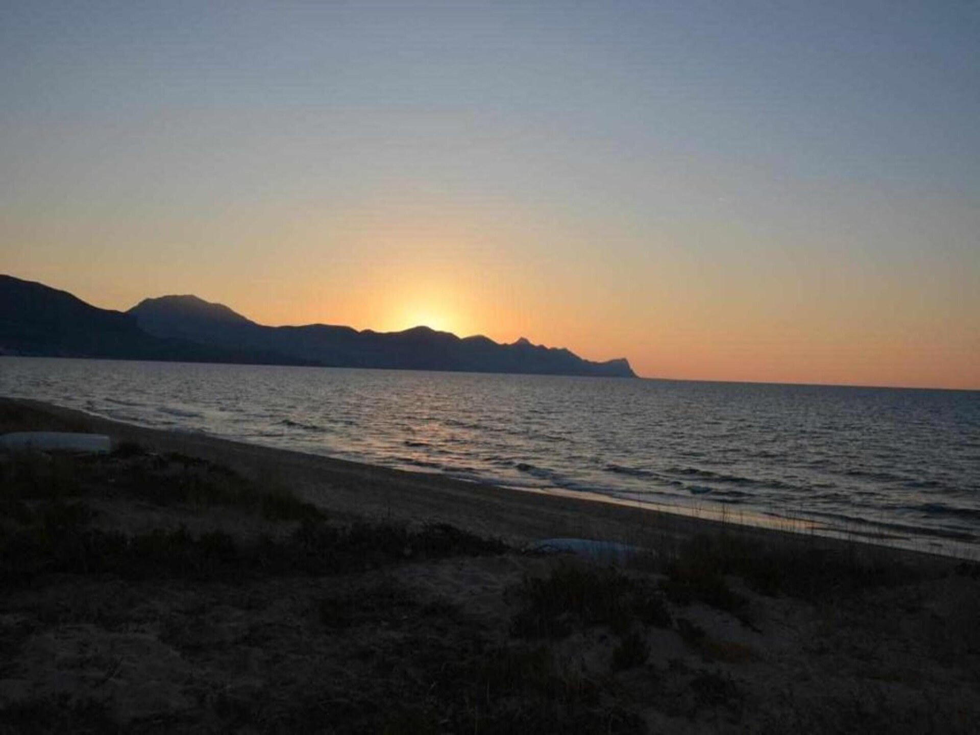 Appartement aan zee met panoramisch balkon in Alcamo, 80m van het strand - foto 21