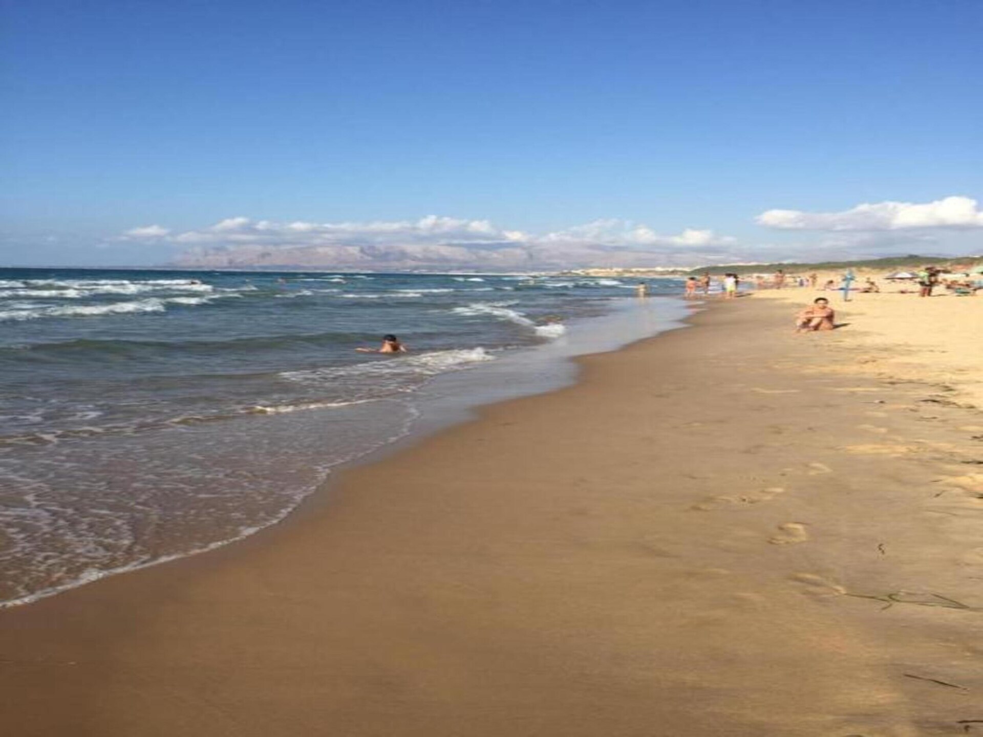 Appartement aan zee met panoramisch balkon in Alcamo, 80m van het strand - foto 24